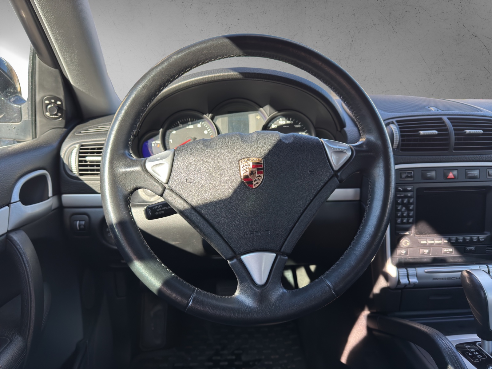 PORSCHE Cayenne-image-5