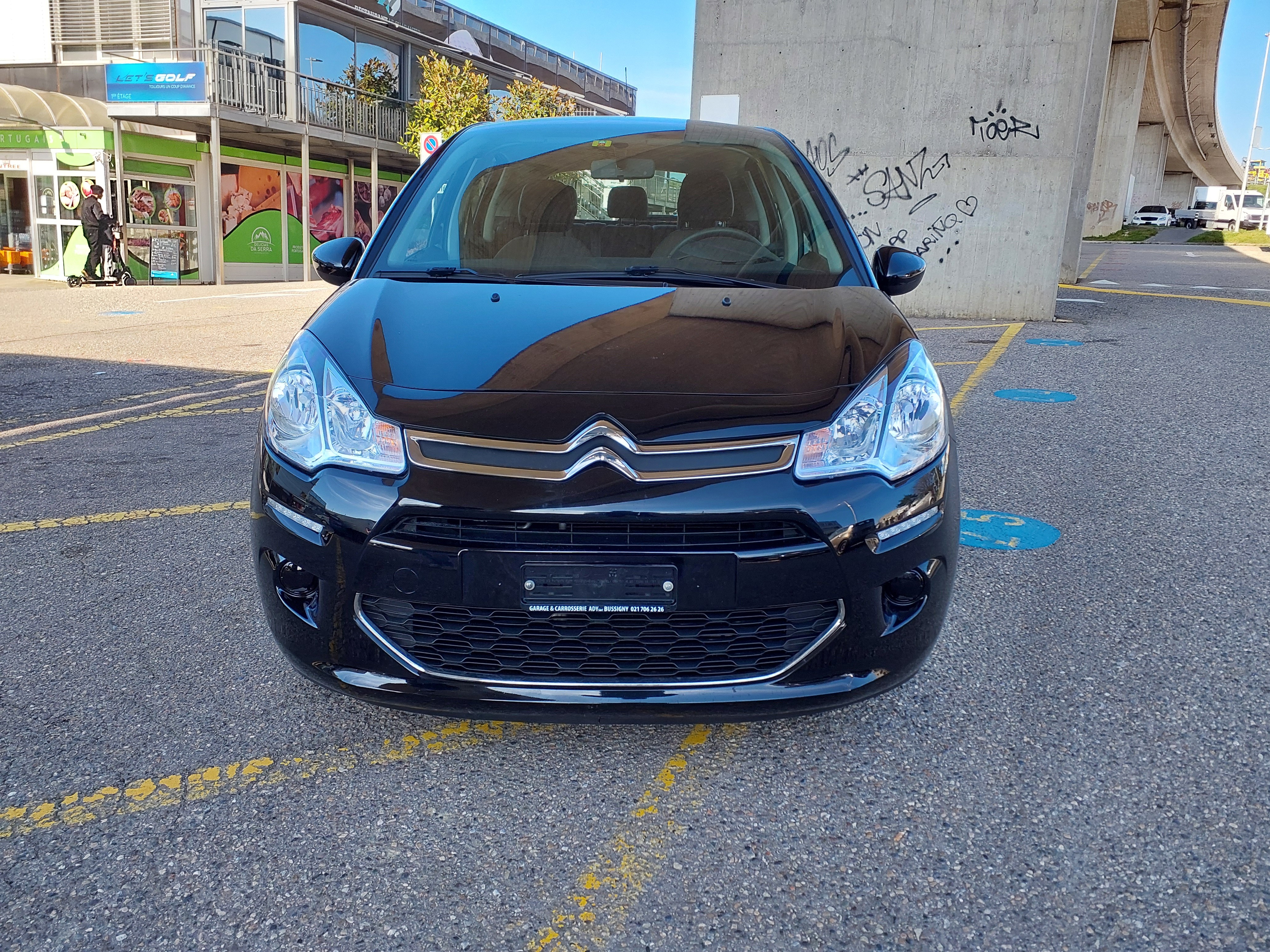 Car photo