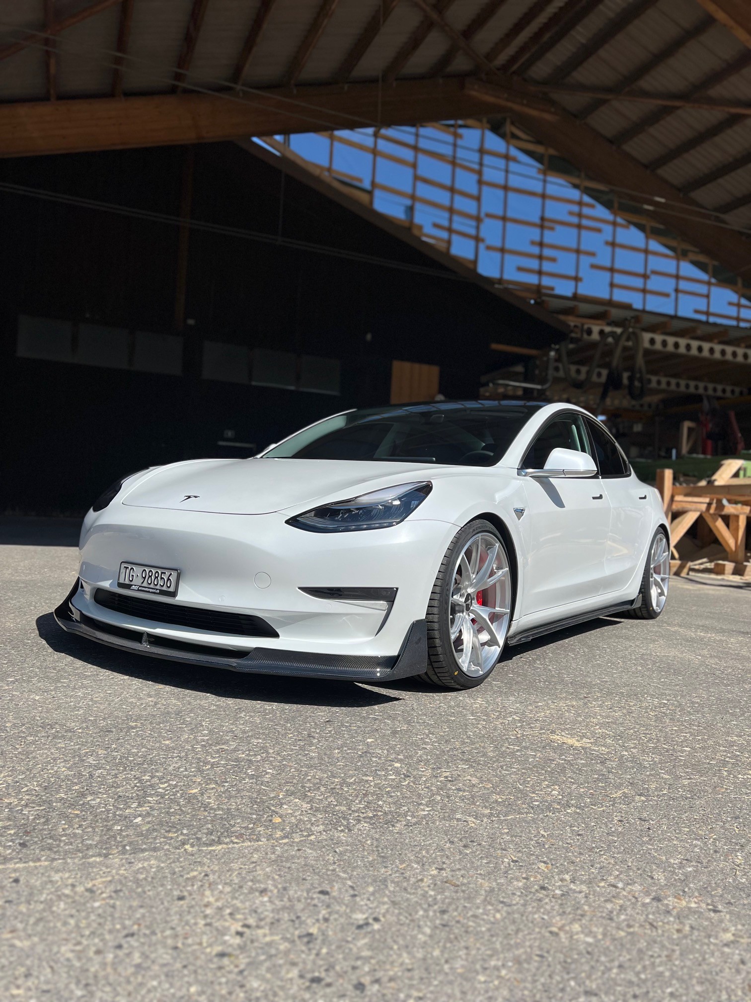 TESLA Model 3 Performance Dual Motor AWD-image-0