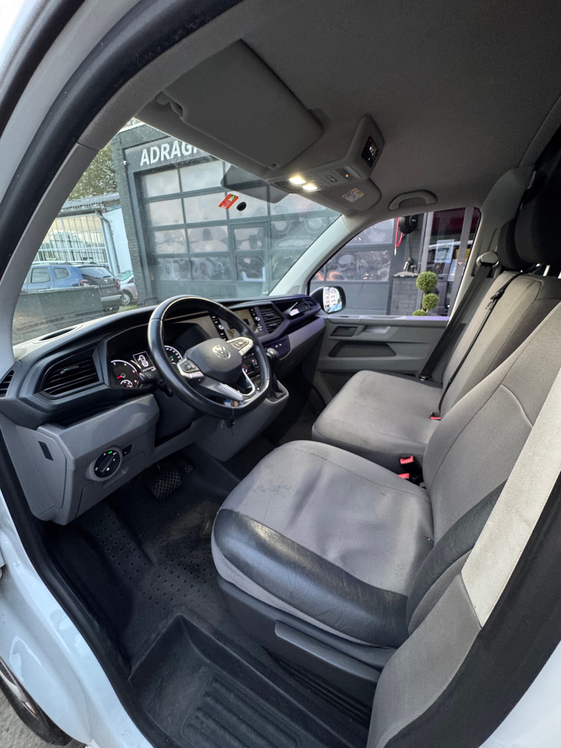 VW T6.1 2.0 TDI DSG Camper Umbau Möglich-image-13