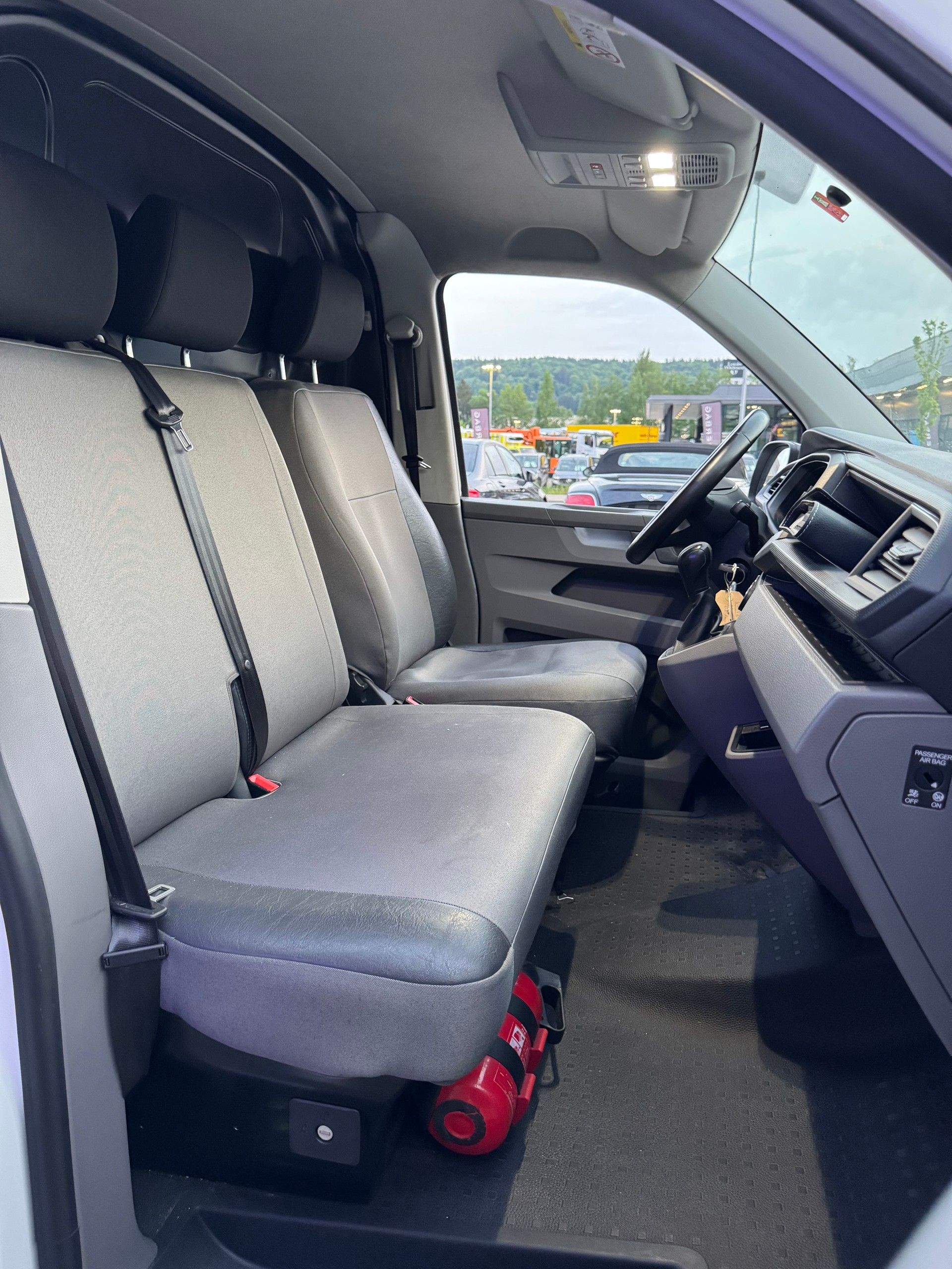 VW T6.1 2.0 TDI DSG Camper Umbau Möglich-image-26