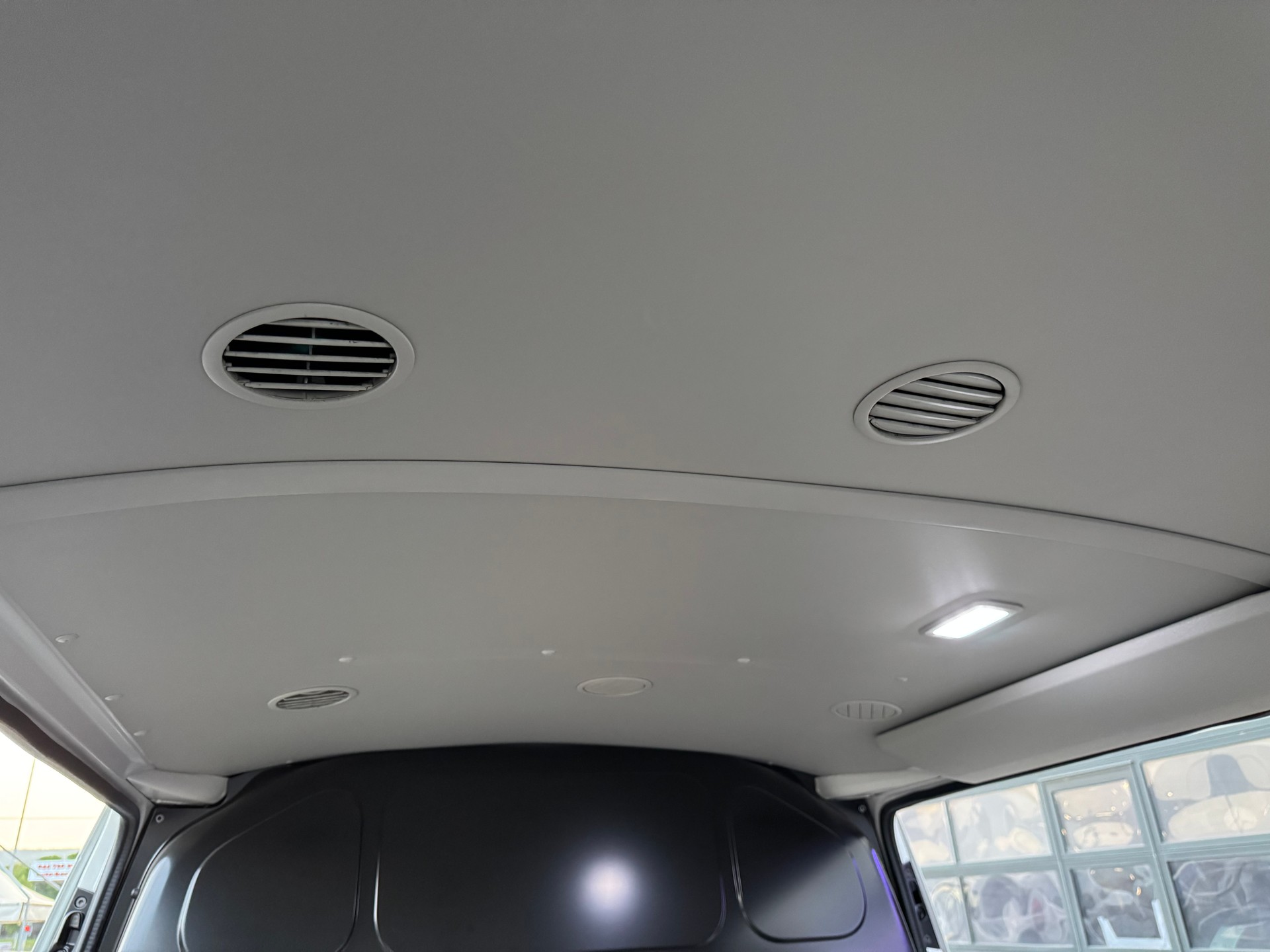 VW T6.1 2.0 TDI DSG Camper Umbau Möglich-image-4
