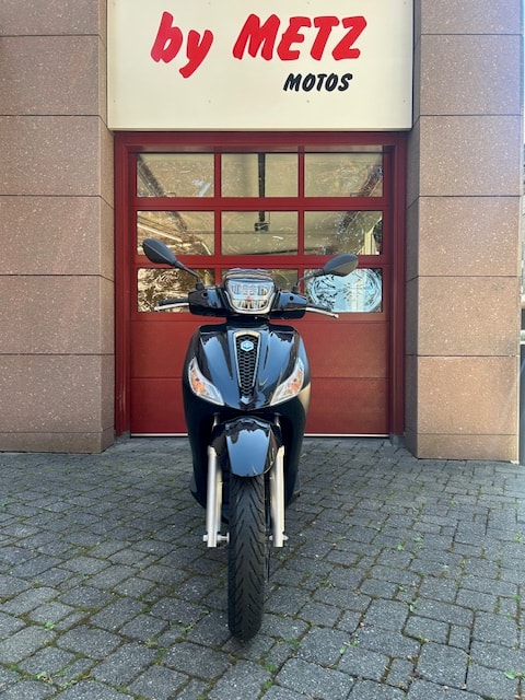 PIAGGIO Medley 125 E5+-image-2