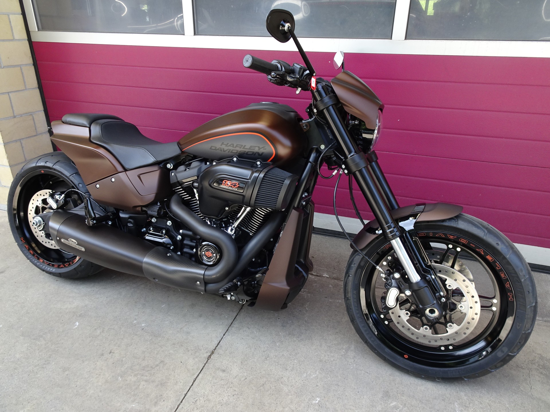 HARLEY-DAVIDSON FXDRS 114 ABS-showroom-element-2