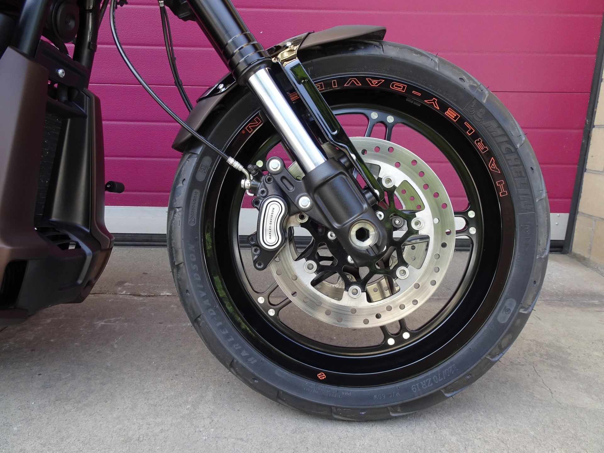 HARLEY-DAVIDSON FXDRS 114 ABS-showroom-element-1