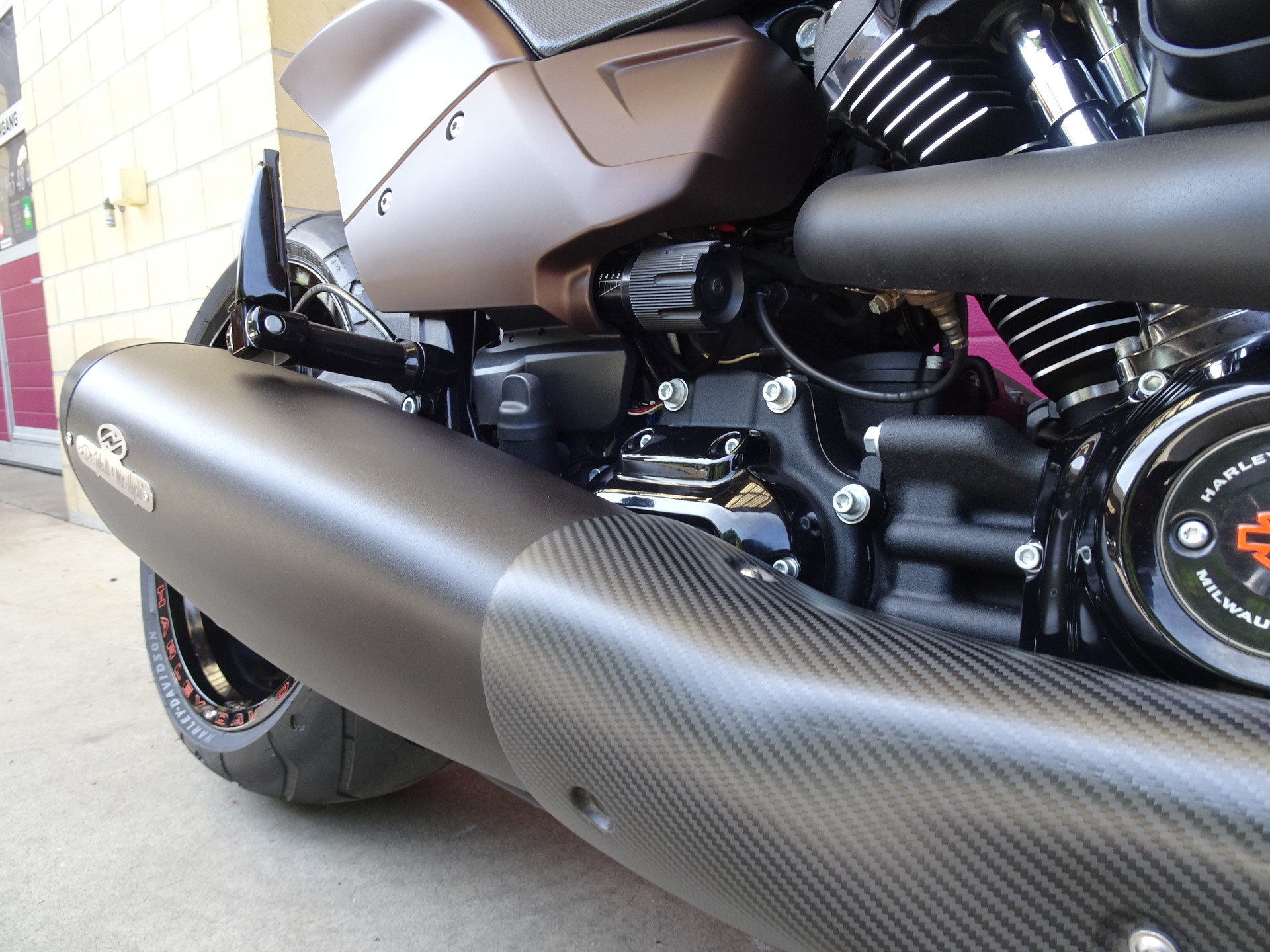 HARLEY-DAVIDSON FXDRS 114 ABS-image-13