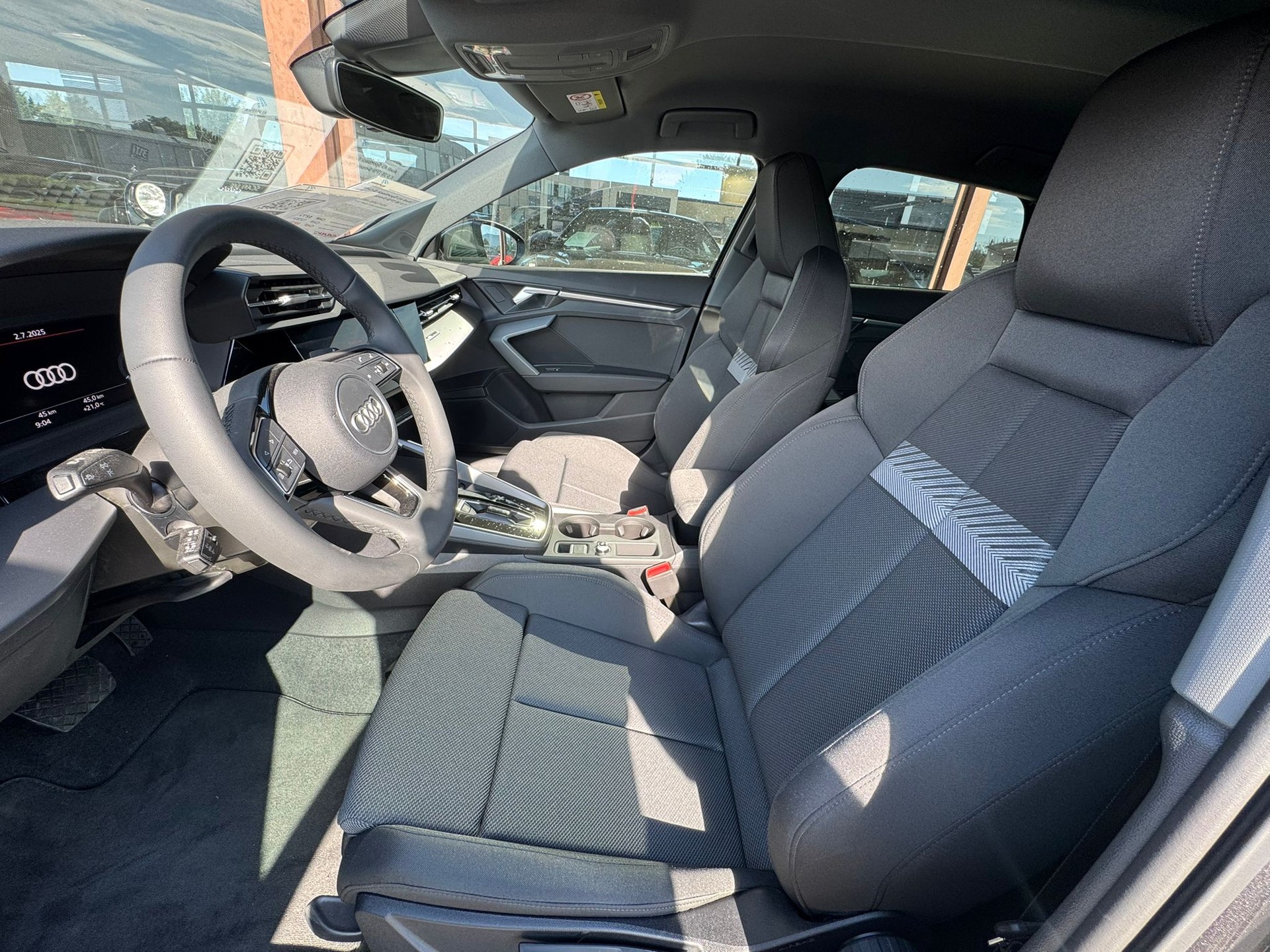 AUDI A3 Sportback 35 TFSI S line S-tronic-image-6