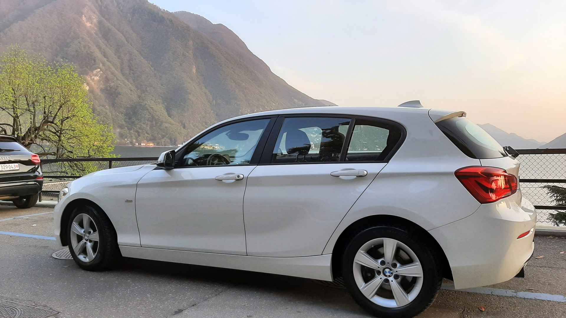 BMW 118d xDrive Sport Line-image-2