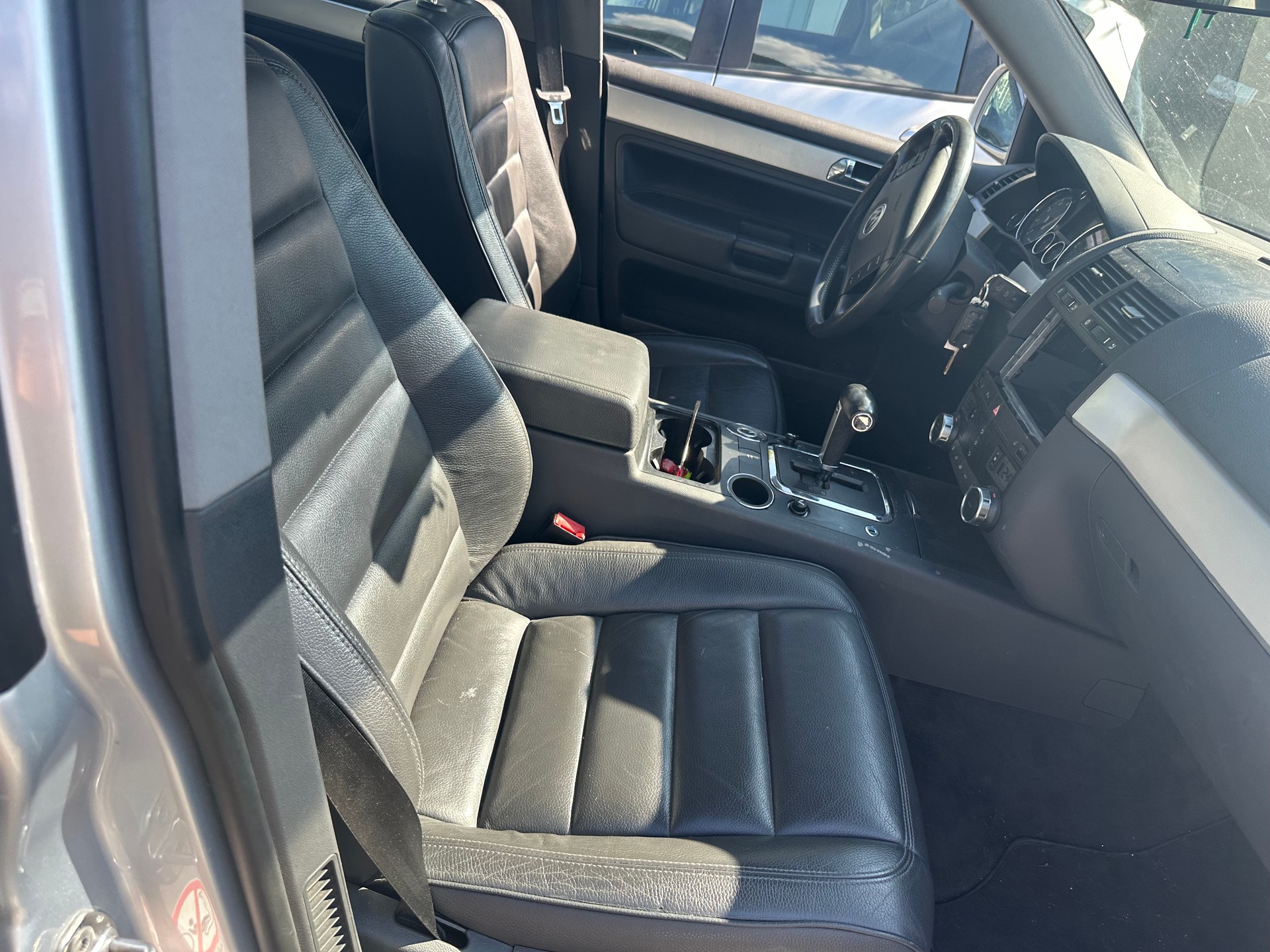 VW Touareg 3.6 V6 FSI Automatic-image-3