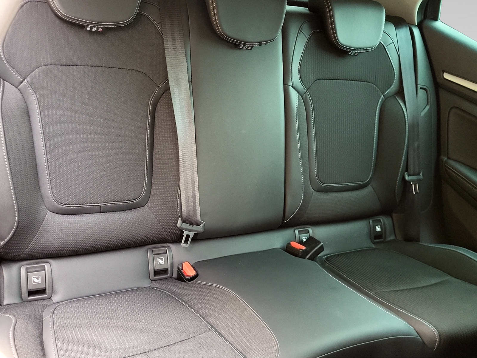 RENAULT Megane 1.3 TCe 160 Intens EDC-image-6