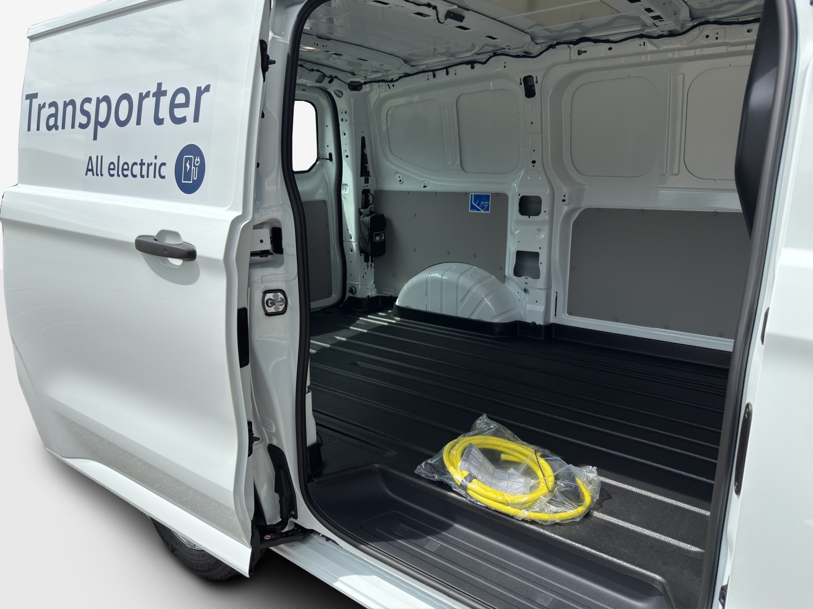 VW e-Transporter 70 kWh-image-11