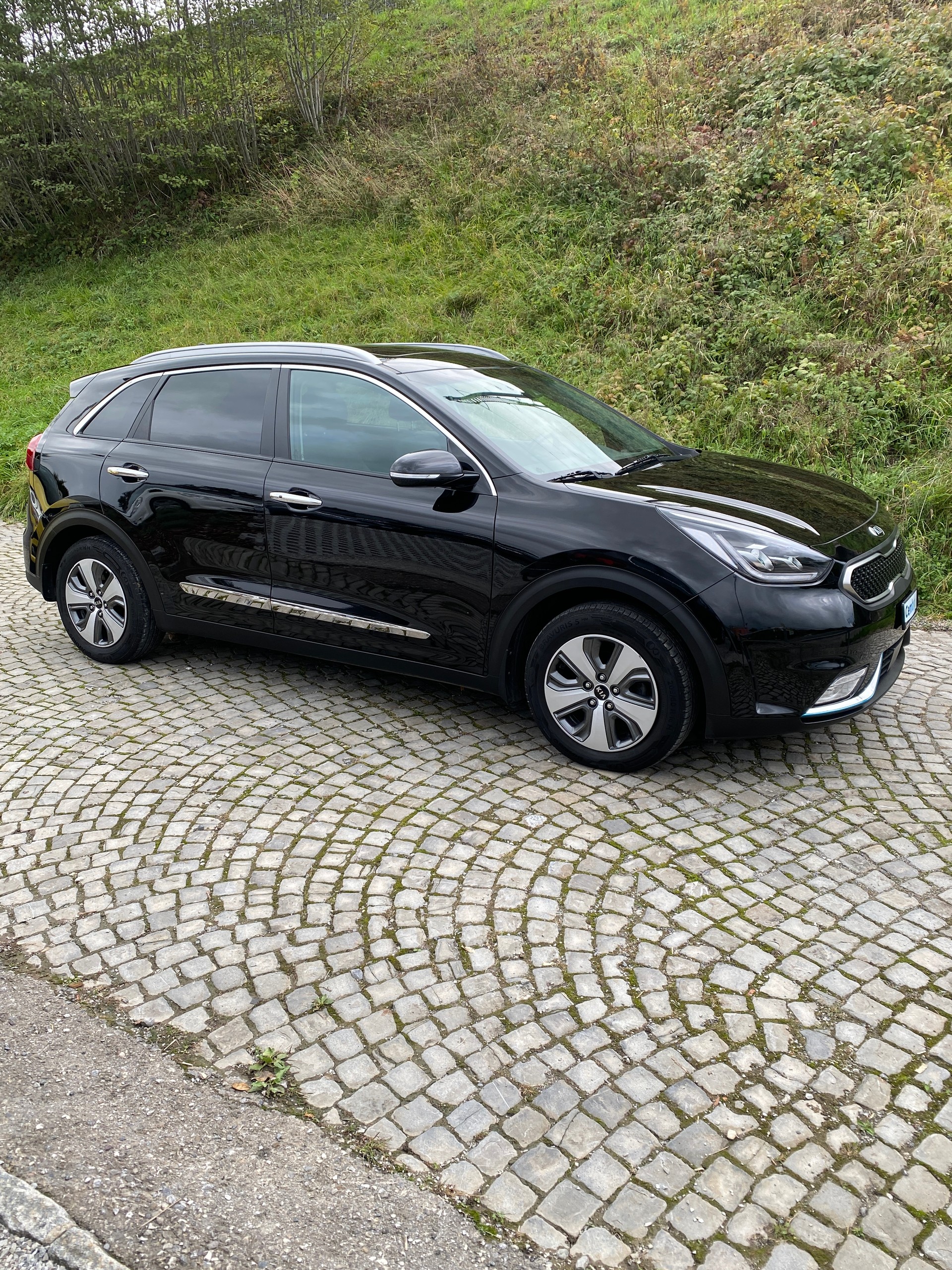 KIA Niro 1.6GDi Plug-in Hybrid DCT-image-3