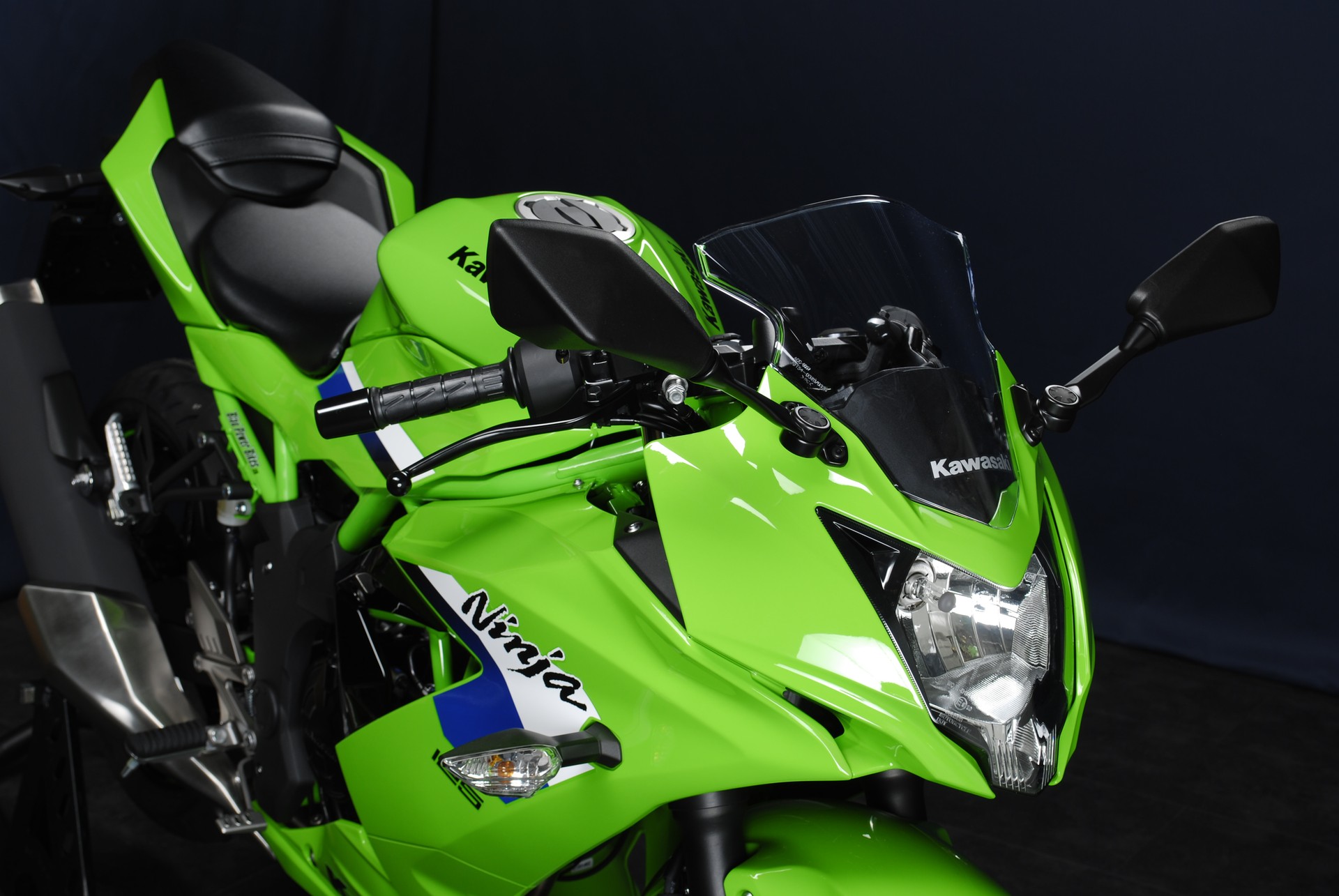 KAWASAKI NINJA 125 MY26-showroom-element-3