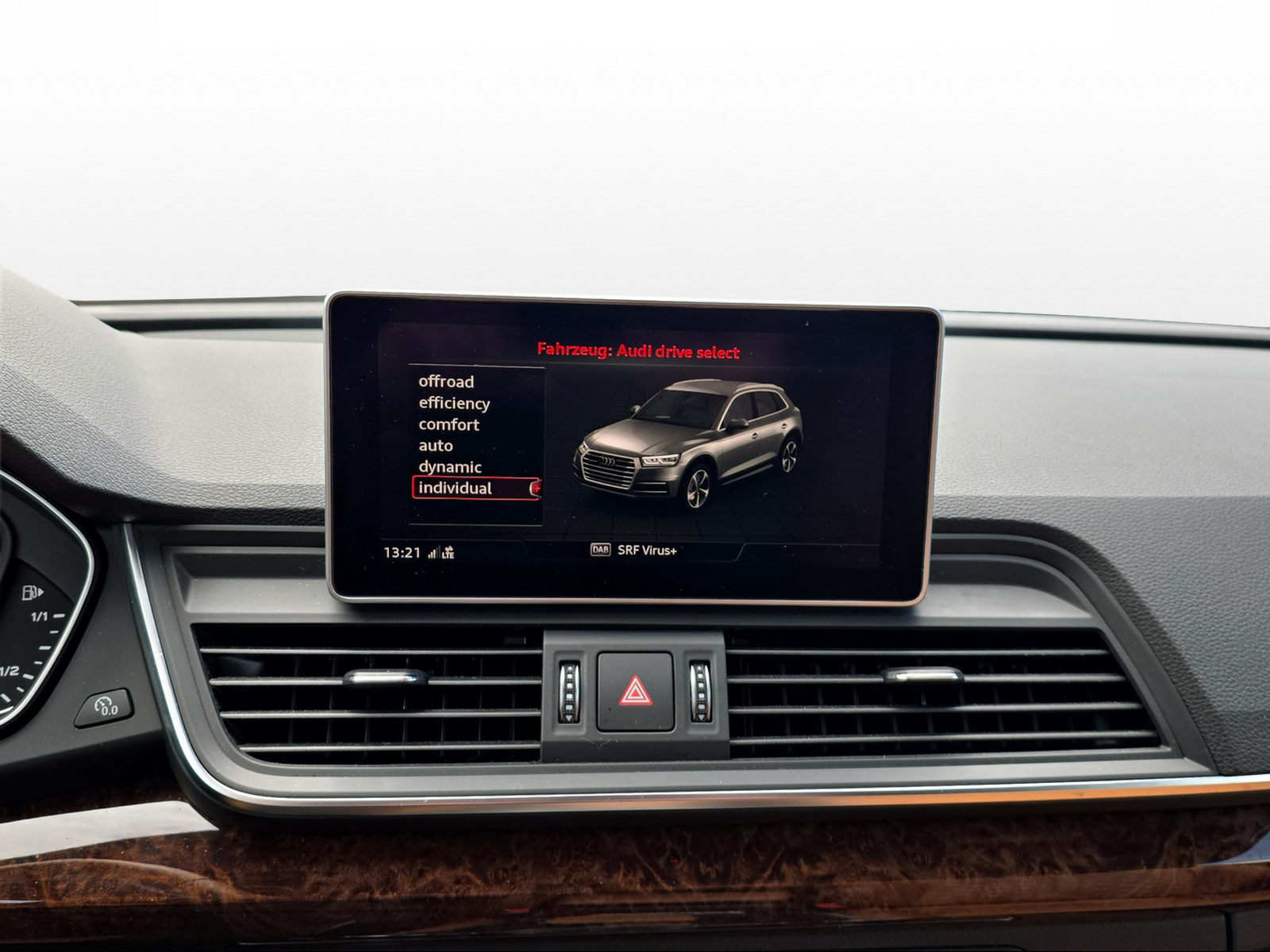 AUDI Q5 45 TFSI sport quattro S-tronic-image-8