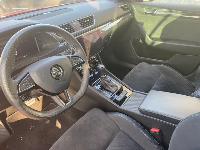 SKODA Superb Combi 2.0 TDI 190 SportLine+ 4x4 DSG-image-6