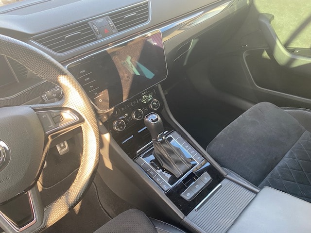 SKODA Superb Combi 2.0 TDI 190 SportLine+ 4x4 DSG-image-5
