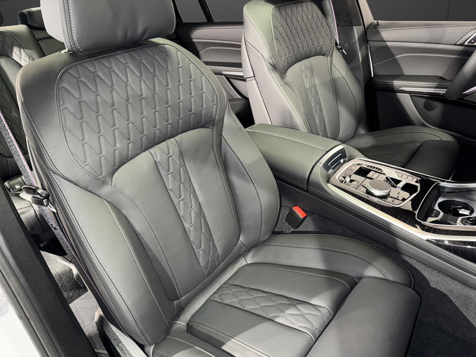 BMW X7 40d xDrive M Sport-image-17