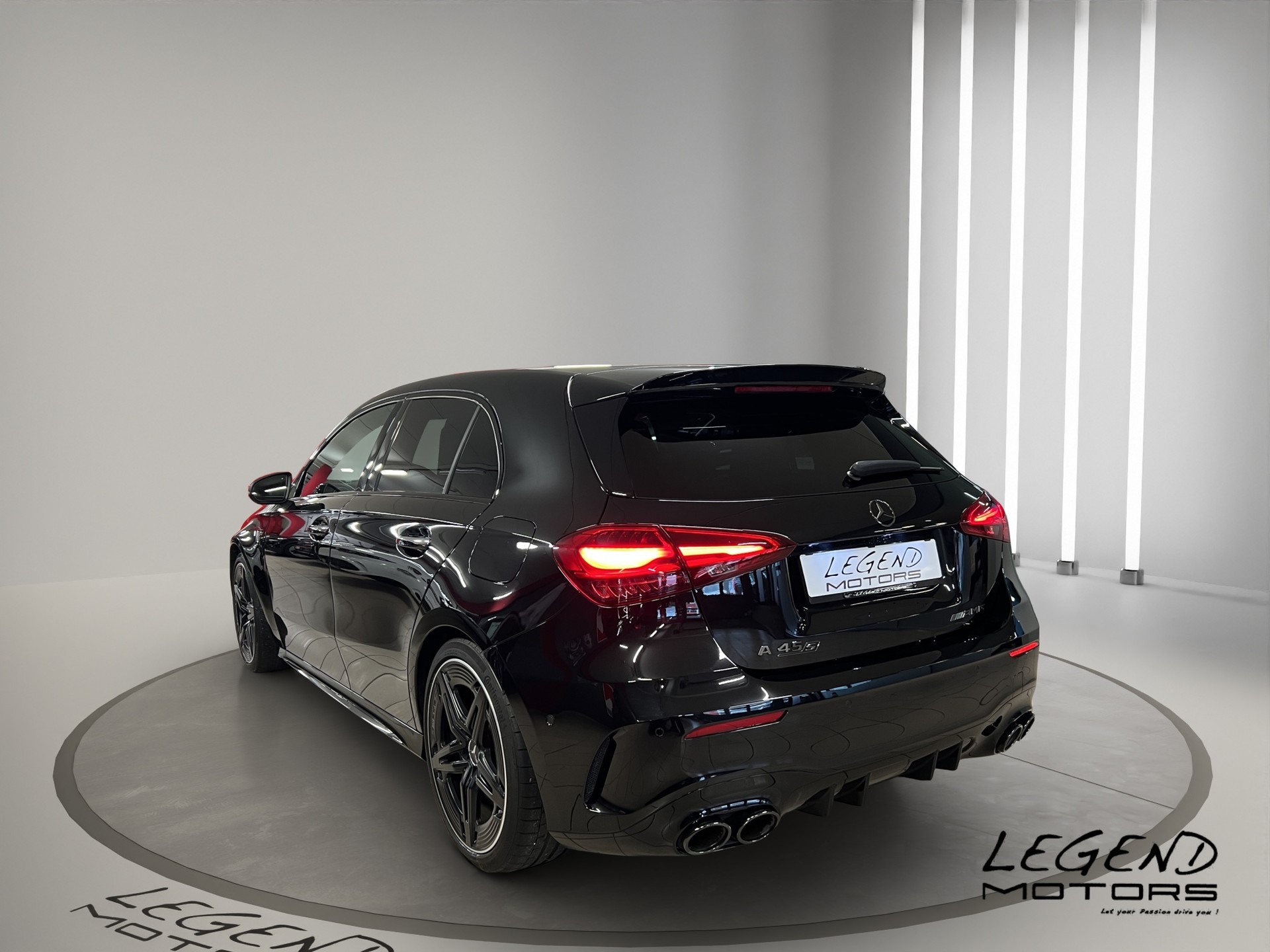 MERCEDES-BENZ A 45 S AMG 4Matic+ Speedshift LEASING à partir de CHF 590.-/mois-showroom-element-3