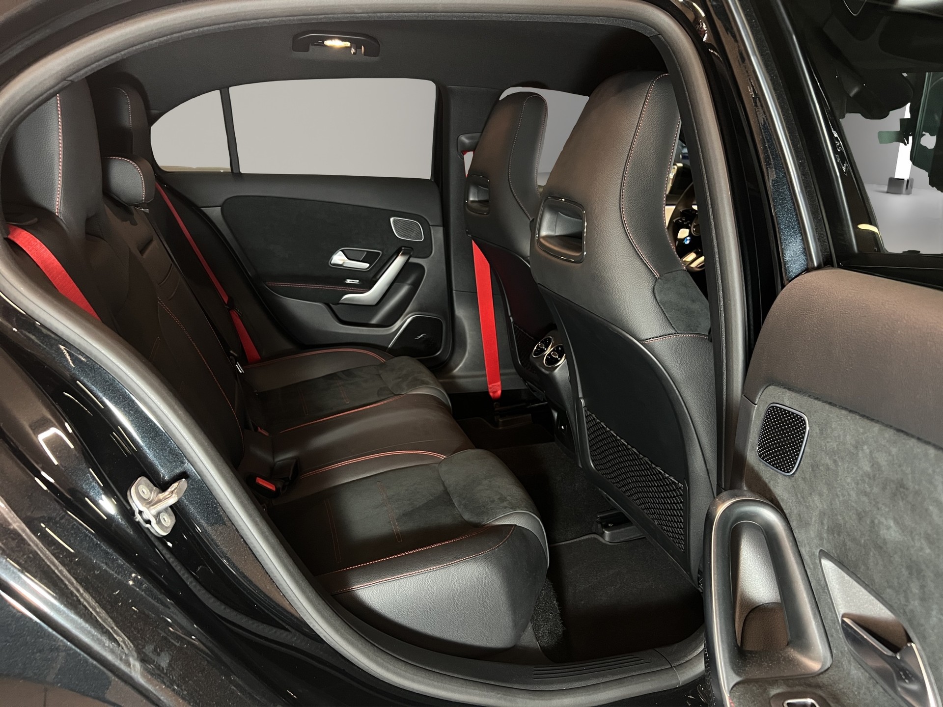 MERCEDES-BENZ A 45 S AMG 4Matic+ Speedshift LEASING à partir de CHF 590.-/mois-image-14