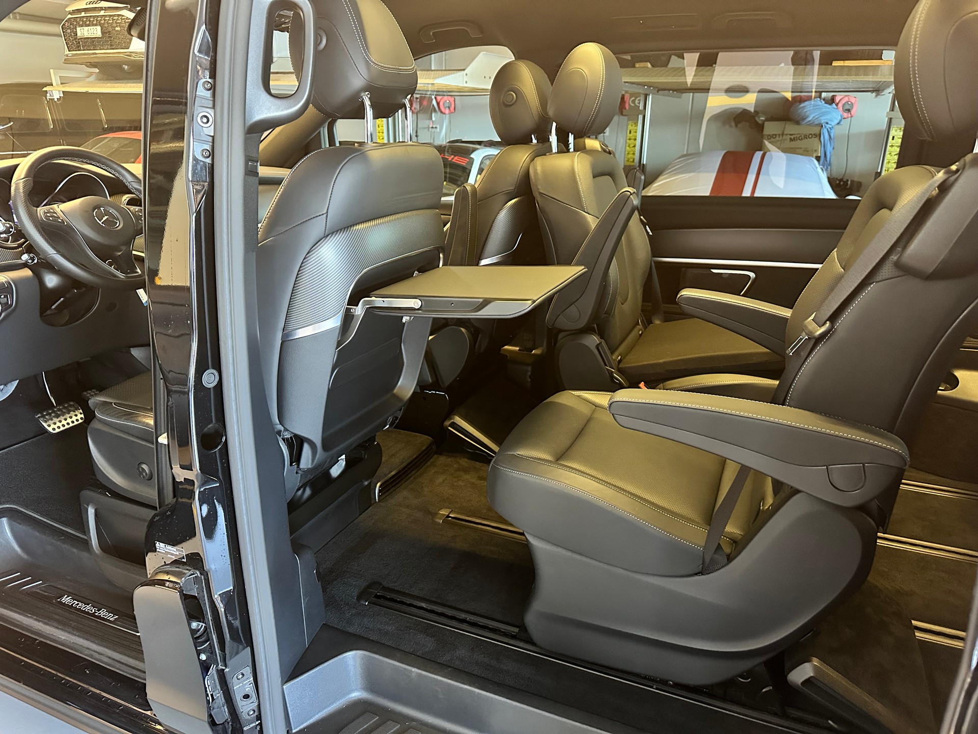MERCEDES-BENZ V 300 d lang Avantgarde 9G-Tronic-image-4
