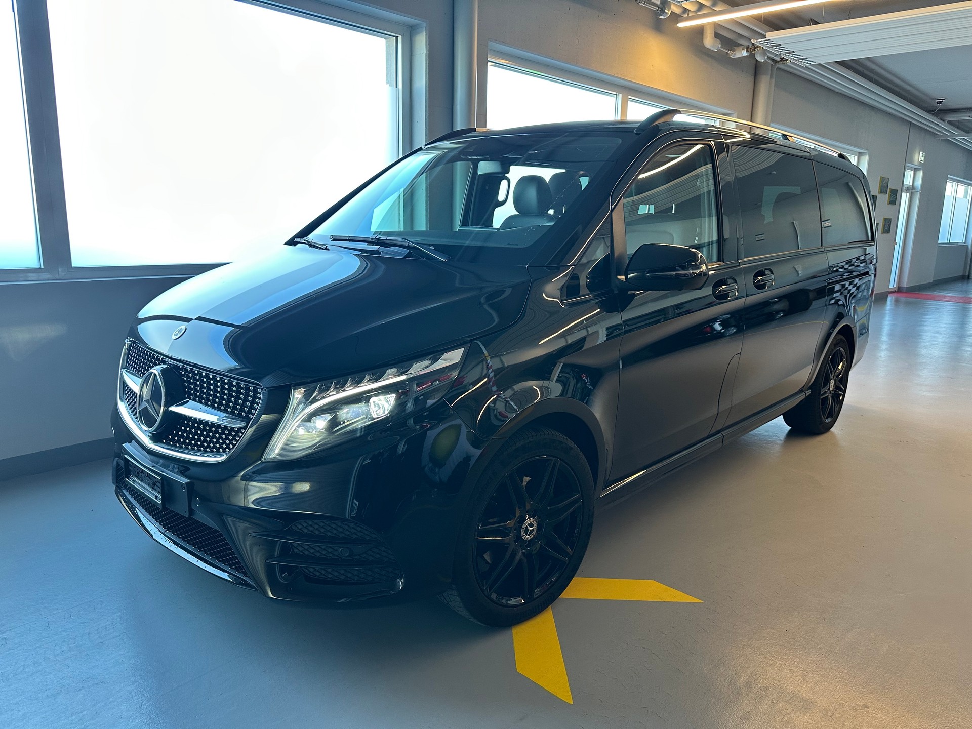 MERCEDES-BENZ V 300 d lang Avantgarde 9G-Tronic-image-1