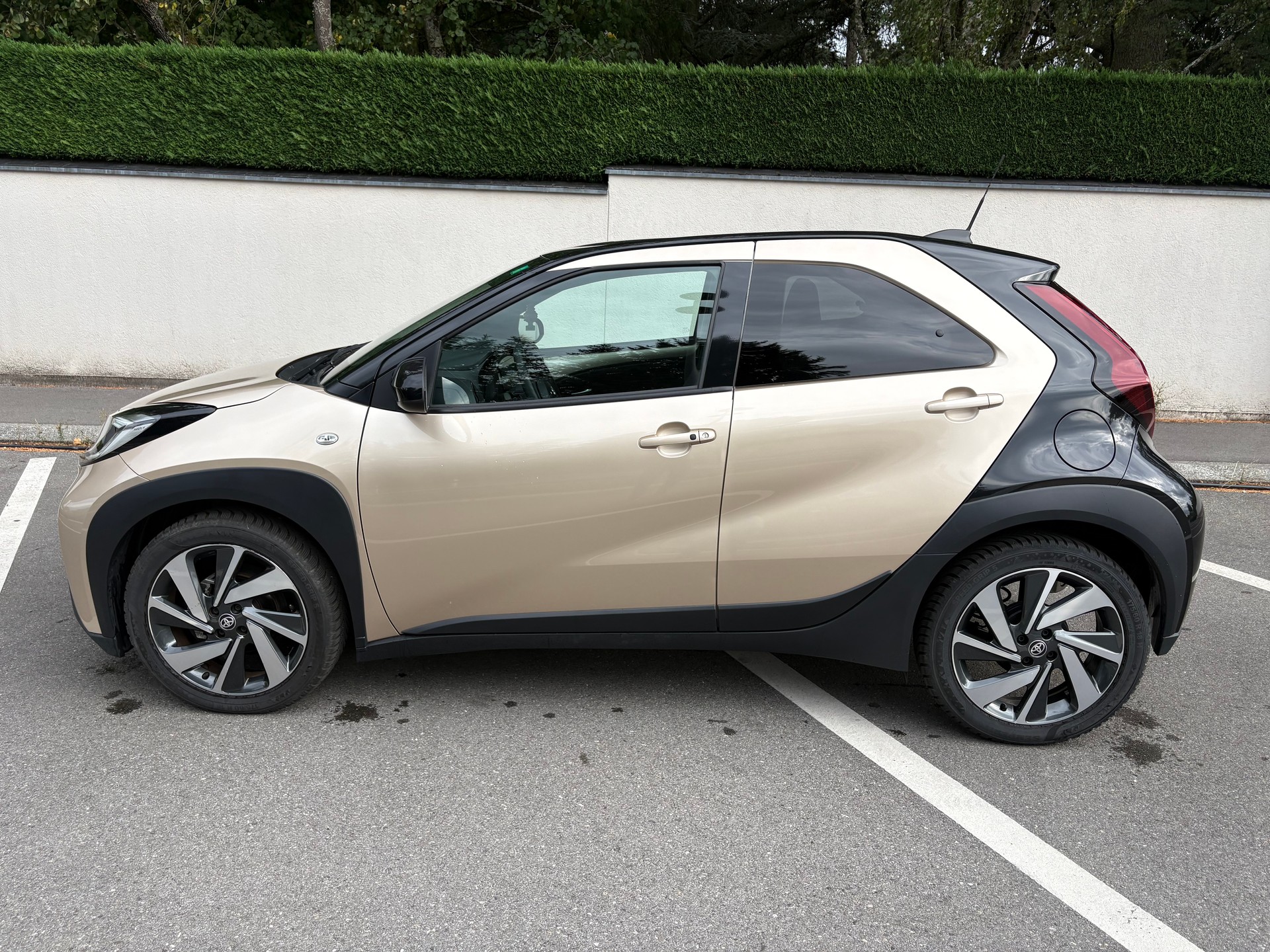 TOYOTA AYGO-image-1