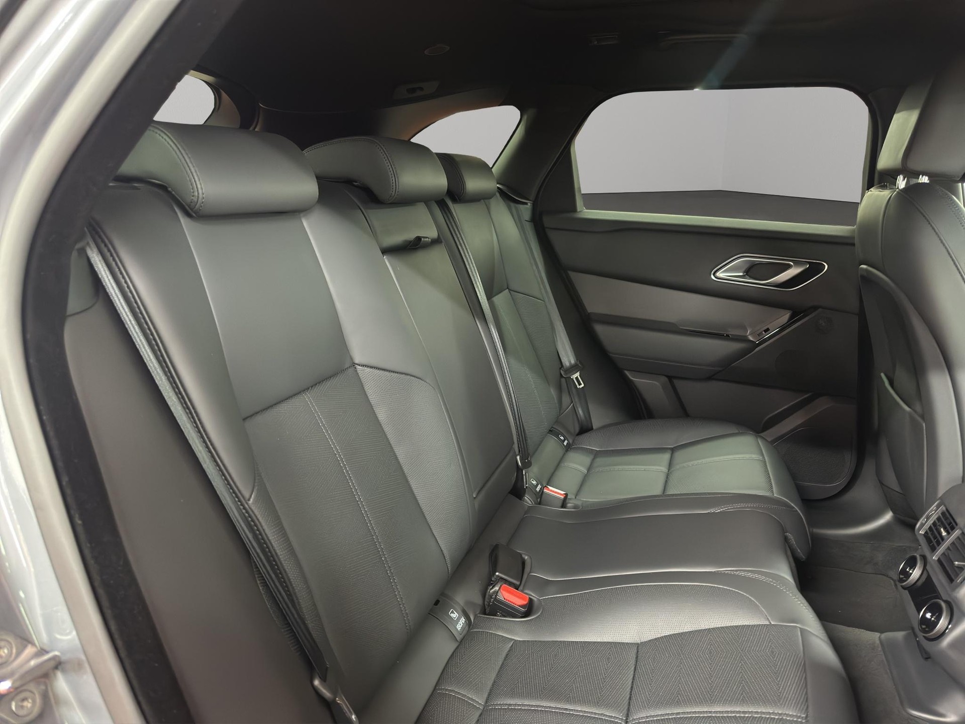 LAND ROVER Range Rover Velar 2.0 P400e Dynamic HSE-image-12