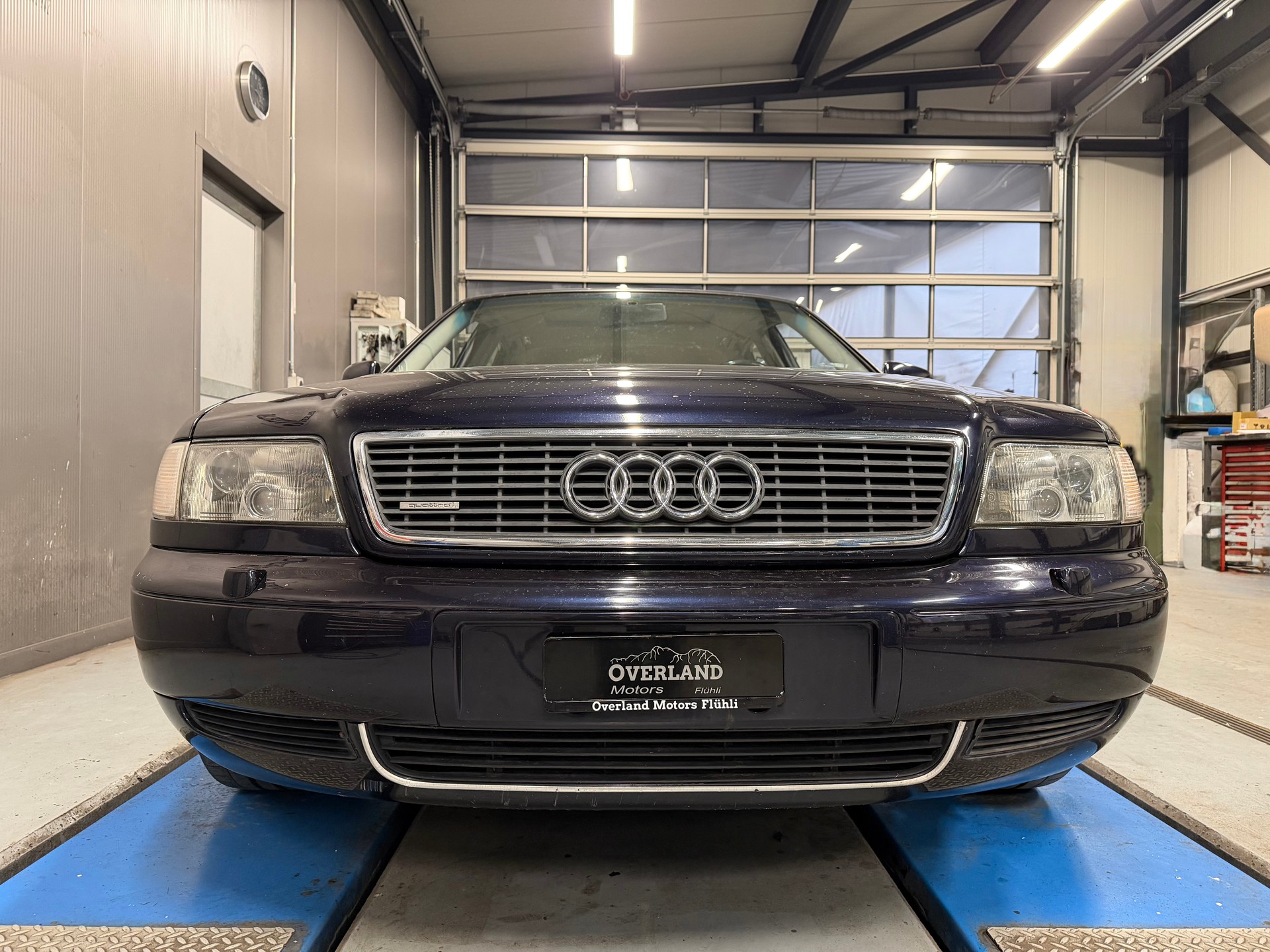 AUDI A8 4.2 quattro tiptronic-image-7
