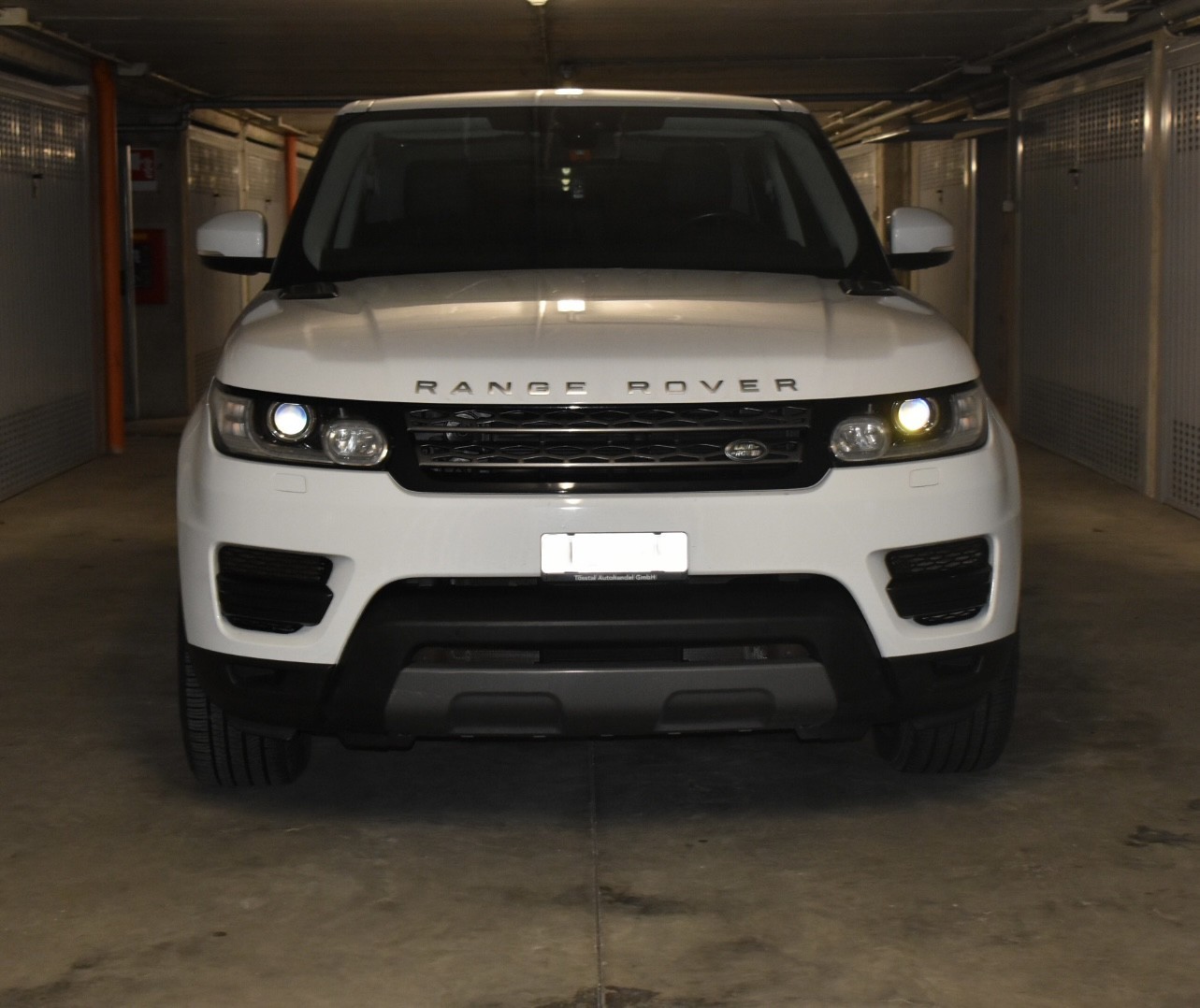 LAND ROVER Range Rover Sport 3.0 TDV6 SE Automatic-image-0