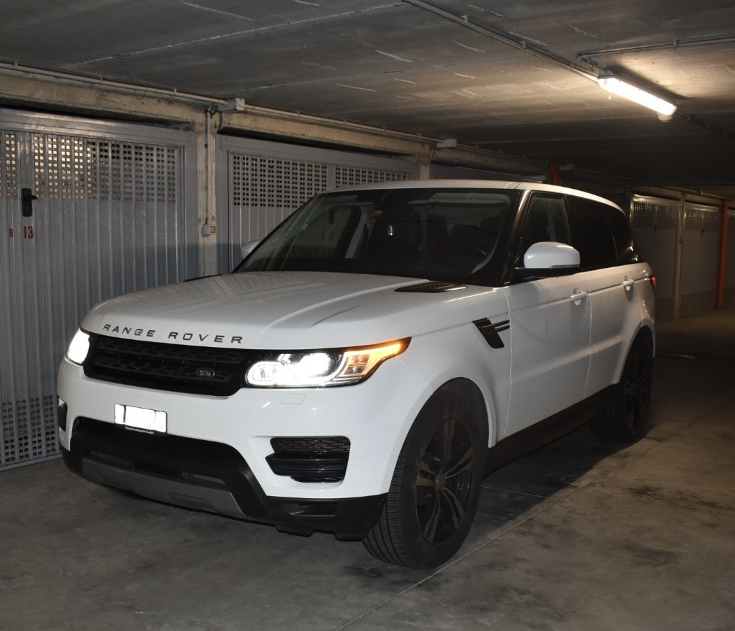 LAND ROVER Range Rover Sport 3.0 TDV6 SE Automatic-image-3