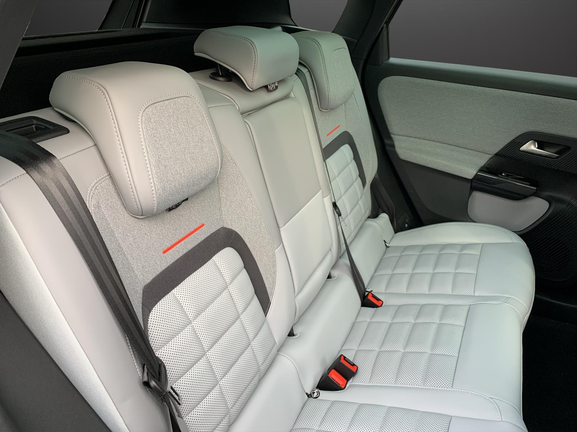 CITROEN e-C5 Aircross Max-image-13