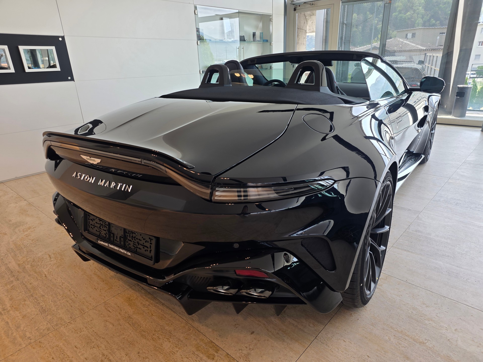 ASTON MARTIN V8 Vantage S RDS 680 CV-image-6