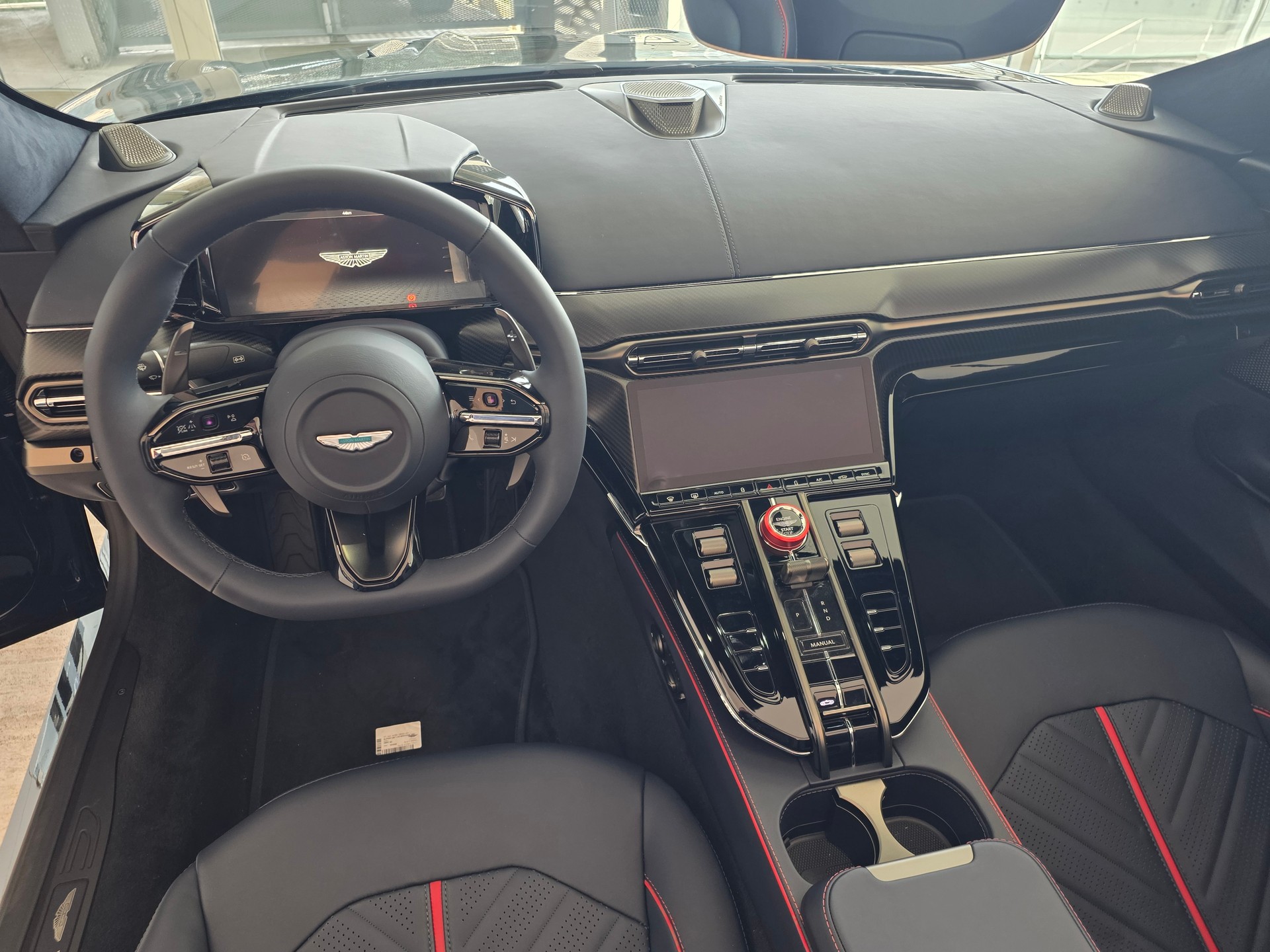 ASTON MARTIN V8 Vantage S RDS 680 CV-image-12