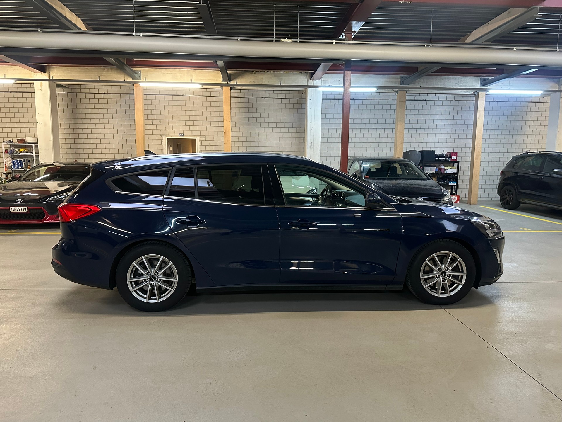 FORD Focus 1.5 TDCi Trend+ Automatic-image-3