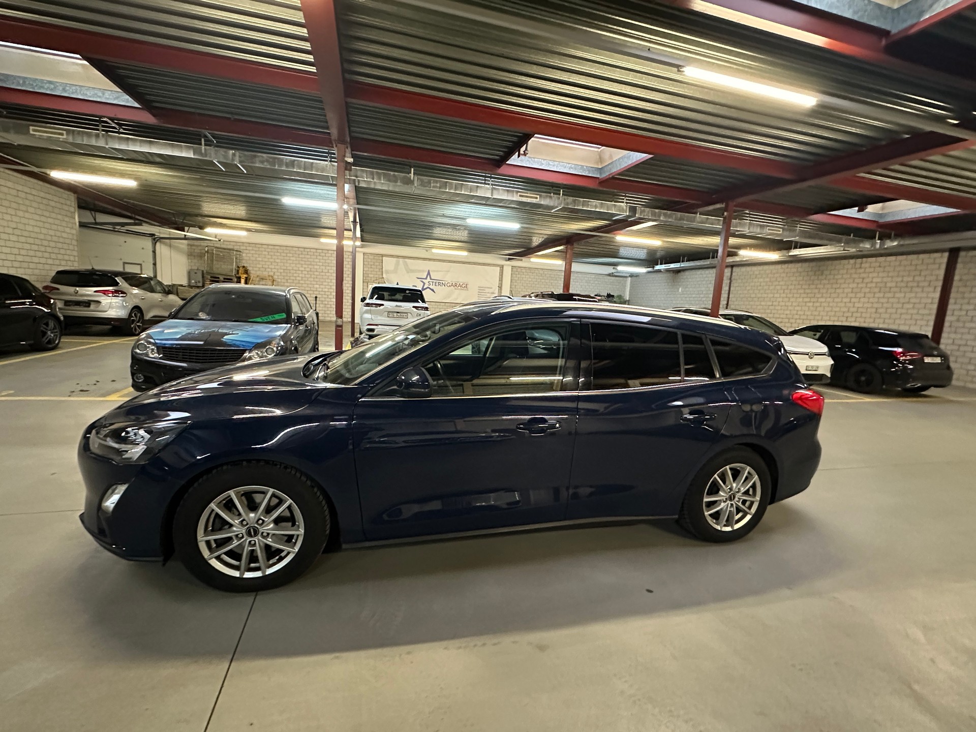 FORD Focus 1.5 TDCi Trend+ Automatic-image-1