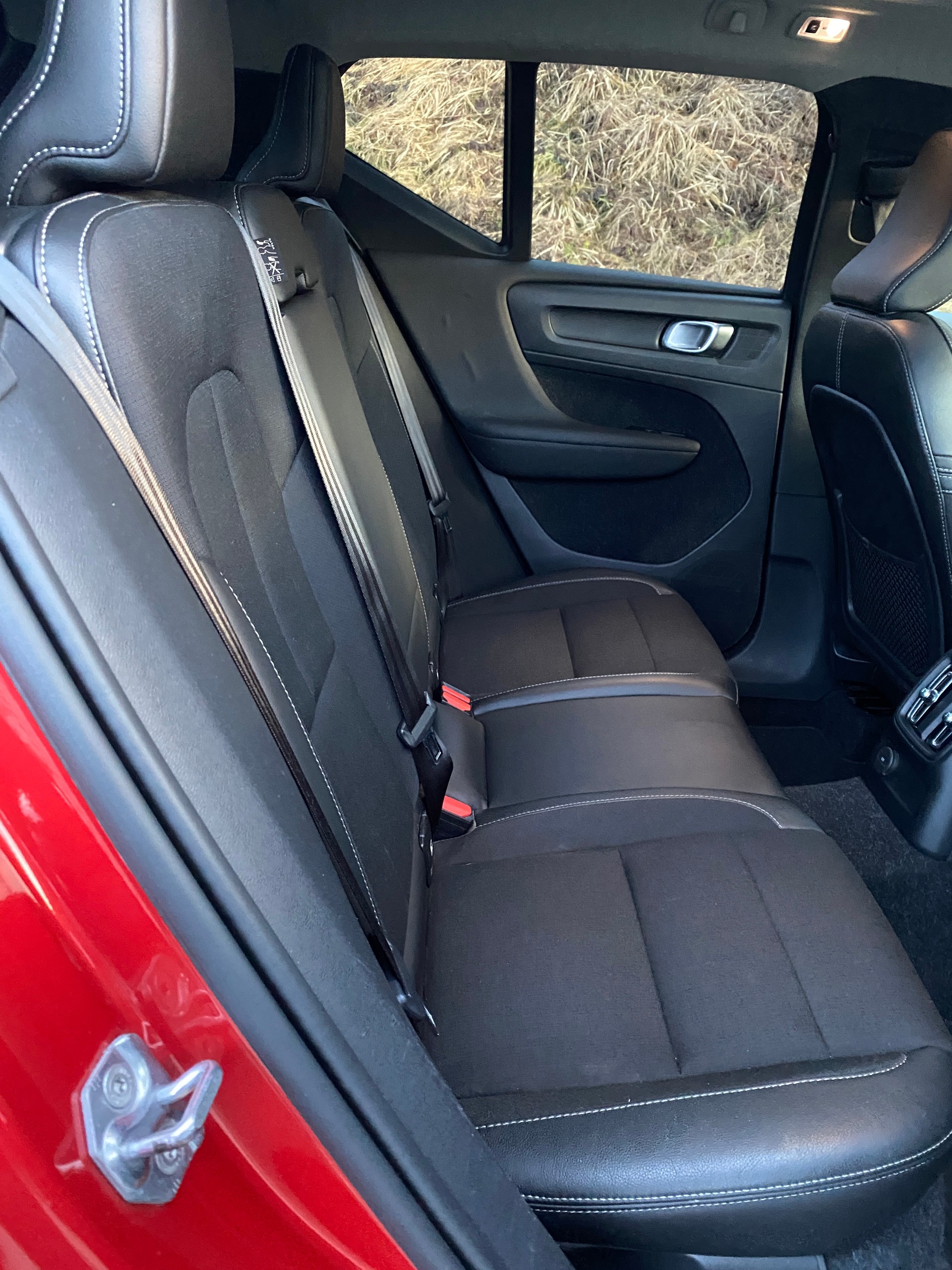 VOLVO XC40 T5 TwE Momentum DCT-image-8