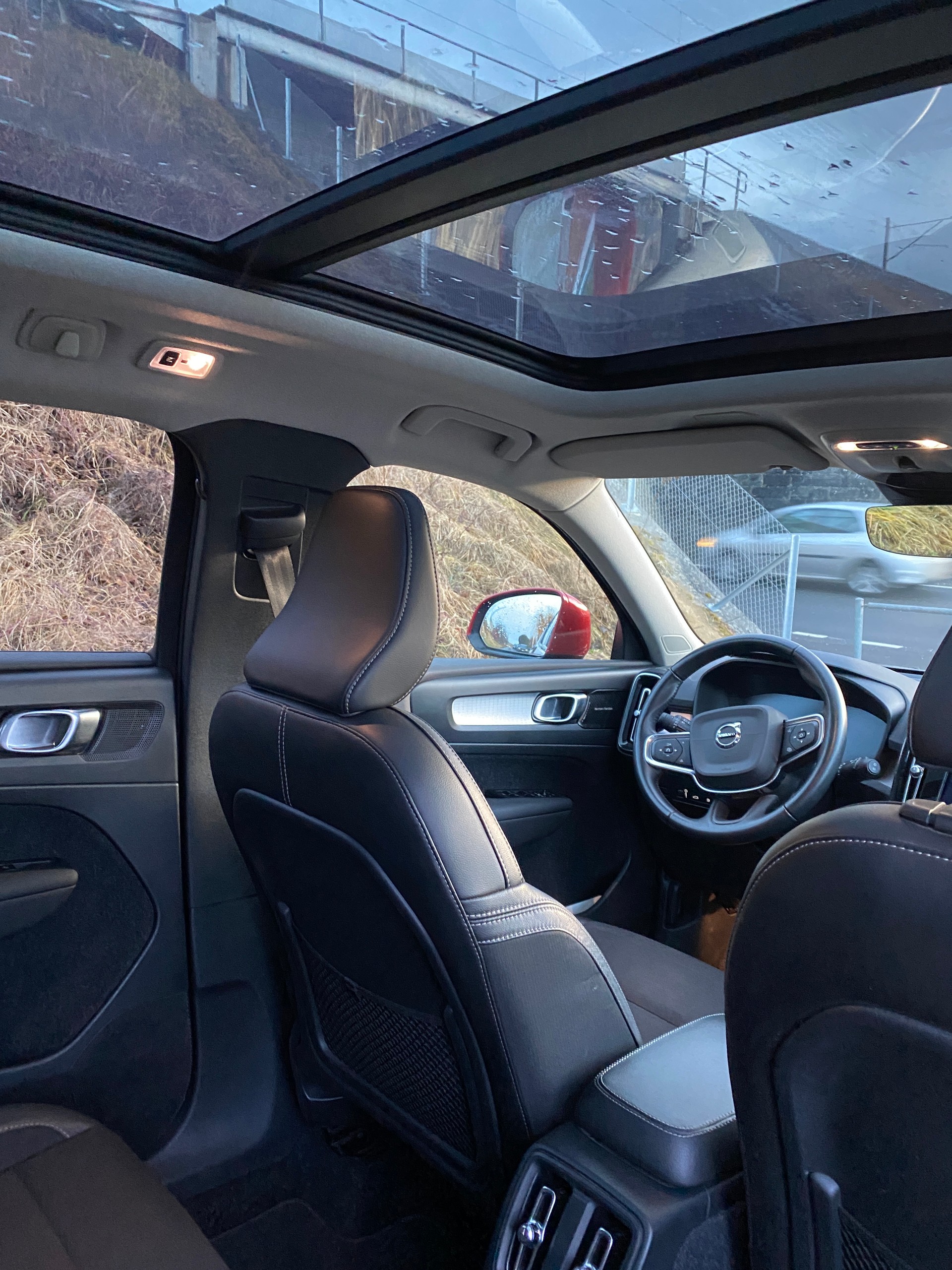 VOLVO XC40 T5 TwE Momentum DCT-image-9