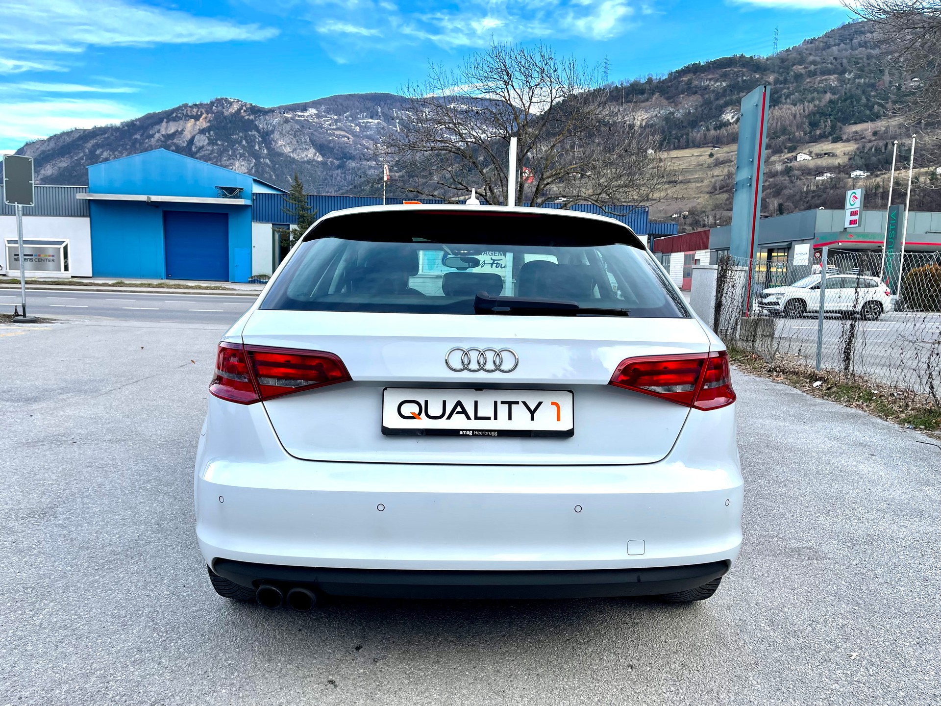 AUDI A3 Sportback 1.8 TFSI Ambiente S-tronic-image-21