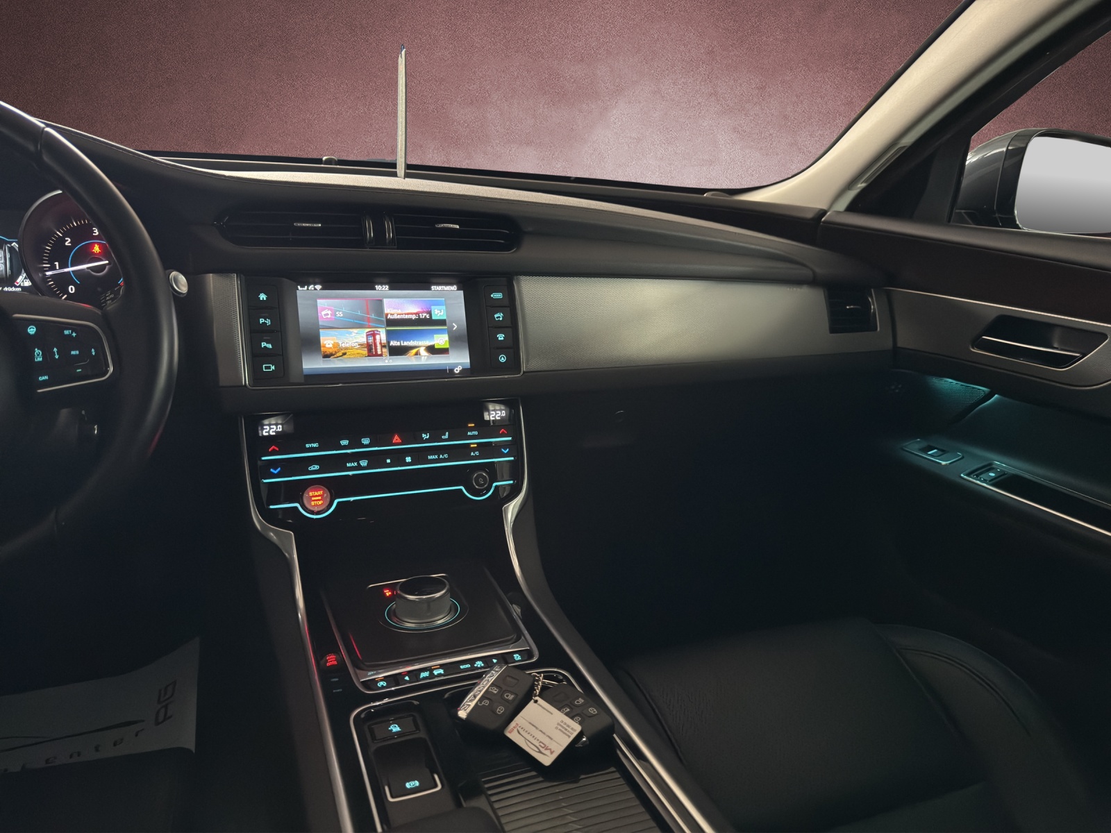 JAGUAR XF 20d R-Sport Automatic-image-8