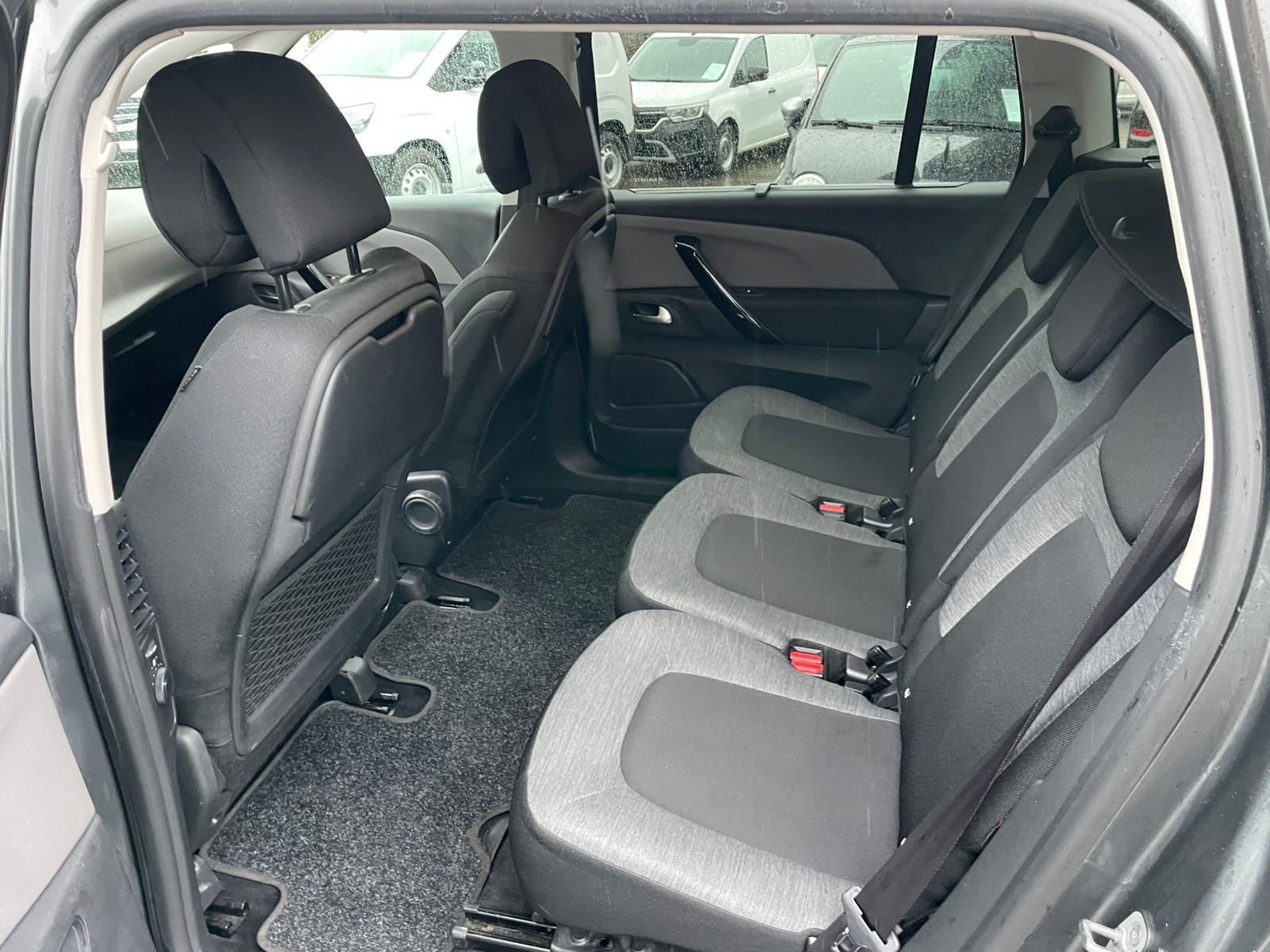 CITROEN Grand C4 Picasso 1.6 BlueHDi Feel Edition EAT6-image-10