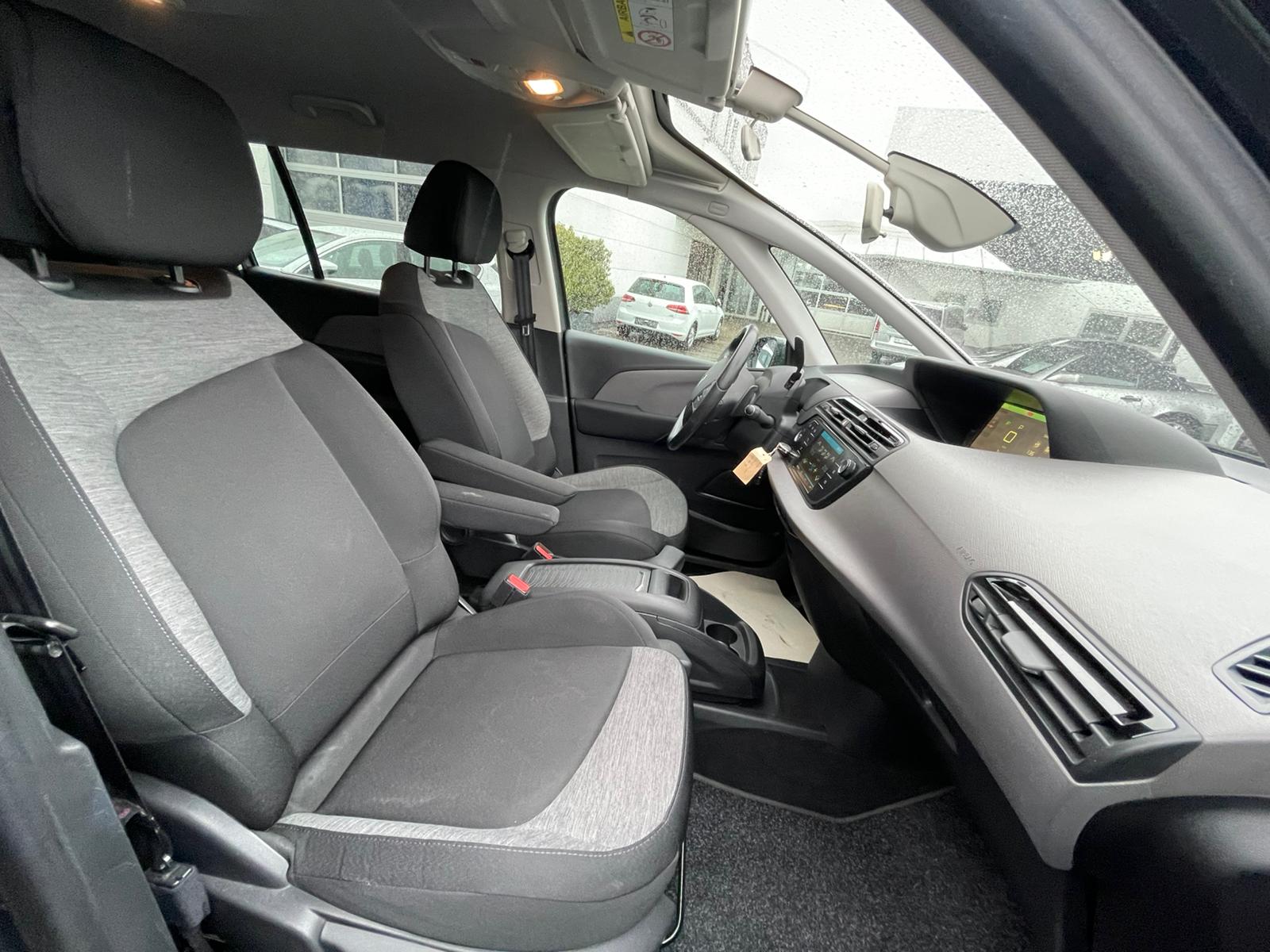 CITROEN Grand C4 Picasso 1.6 BlueHDi Feel Edition EAT6-image-11