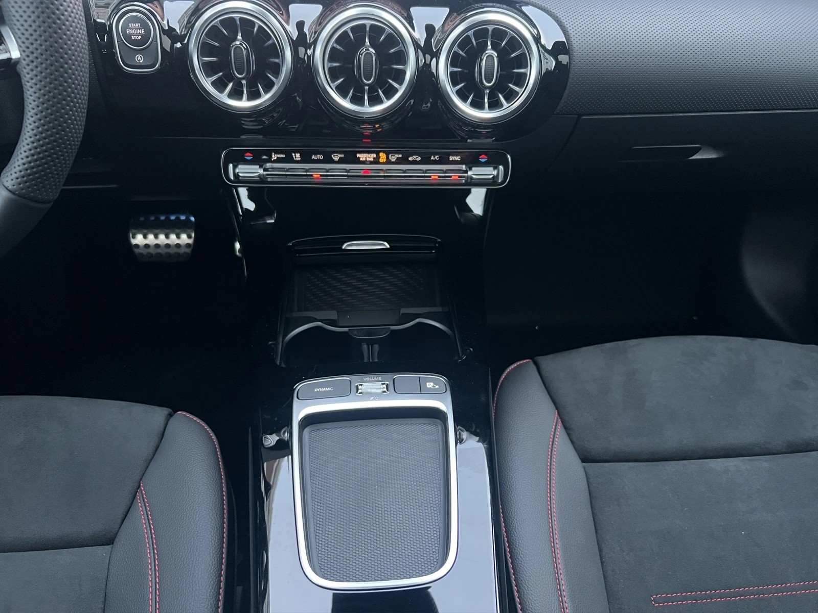 MERCEDES-BENZ A 220 4Matic 8G-DCT-image-14