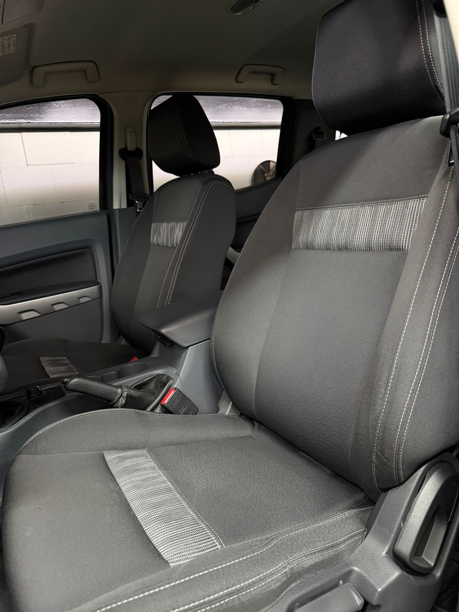 FORD Ranger XLT 2.2 TDCi 4x4-image-10