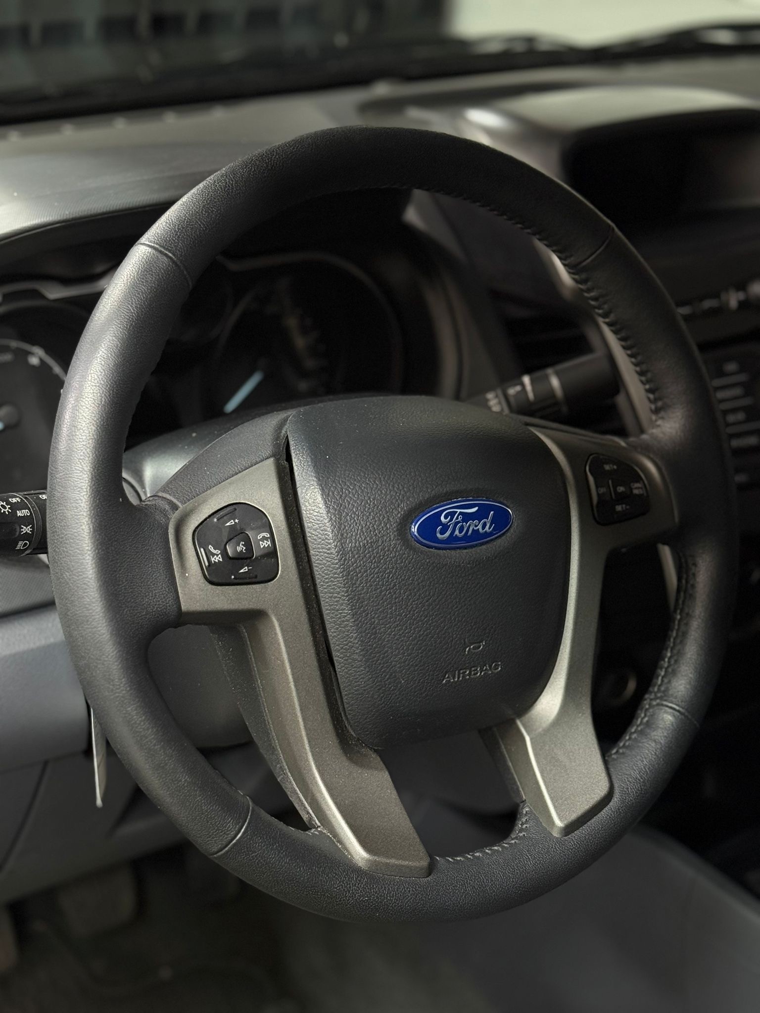 FORD Ranger XLT 2.2 TDCi 4x4-image-13