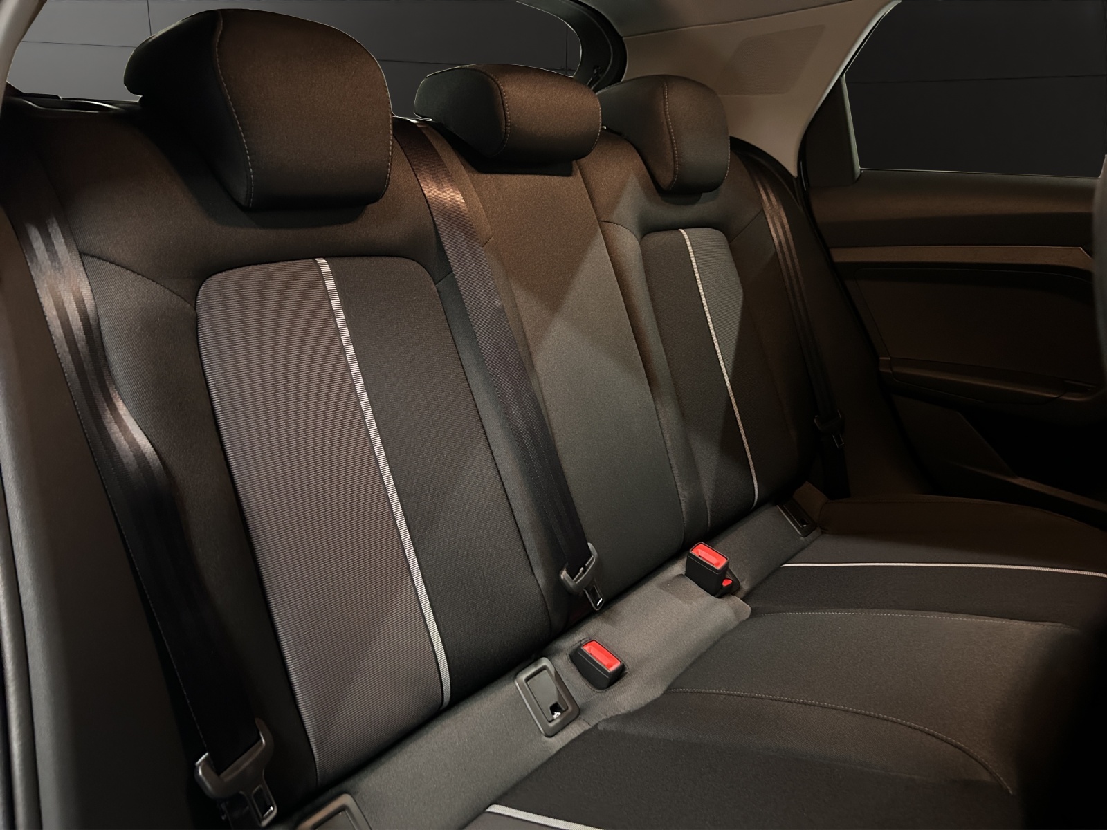 AUDI A1 Sportback 30 TFSI Attraction S-tronic-image-16