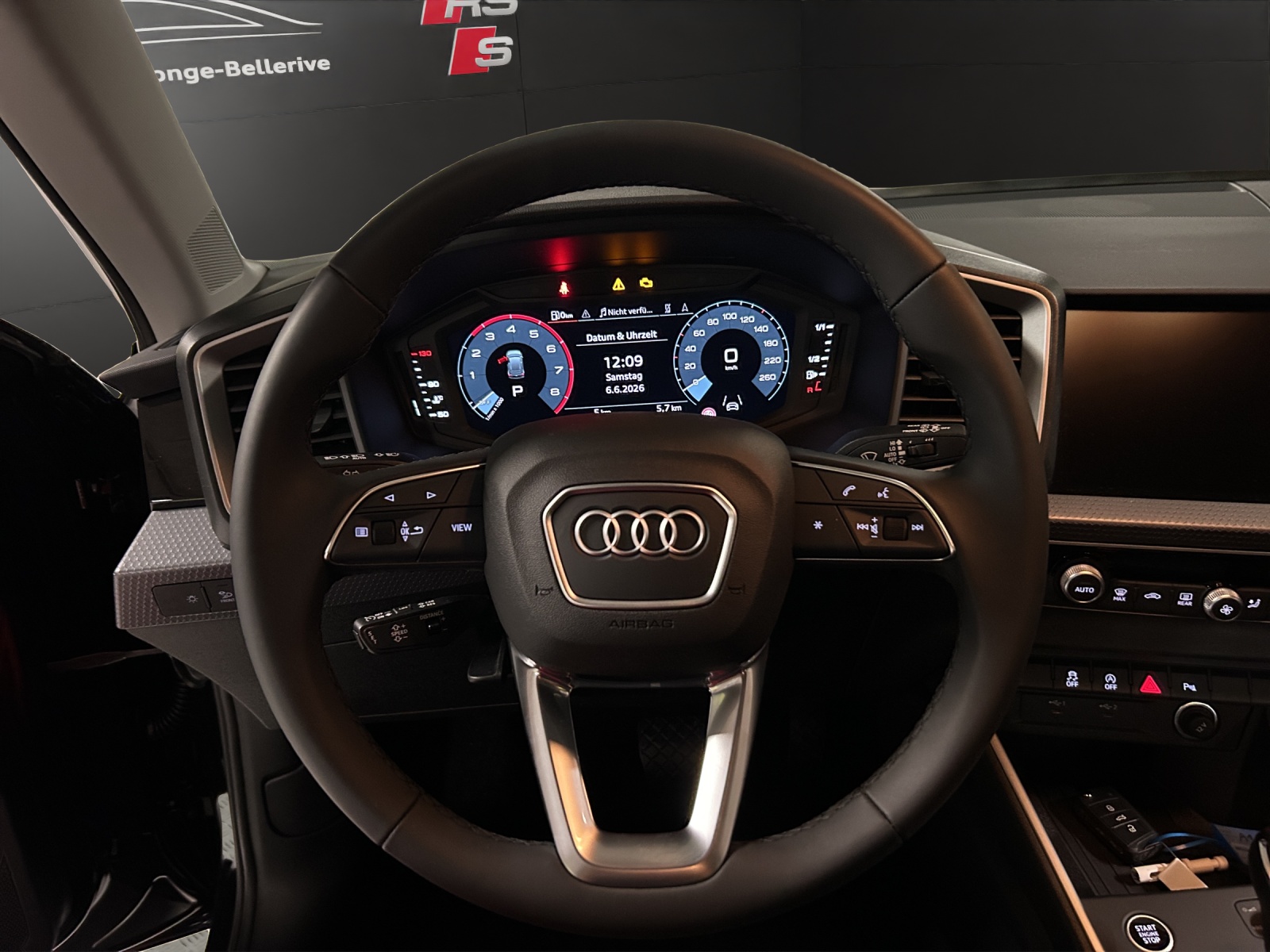 AUDI A1 Sportback 30 TFSI Attraction S-tronic-image-9