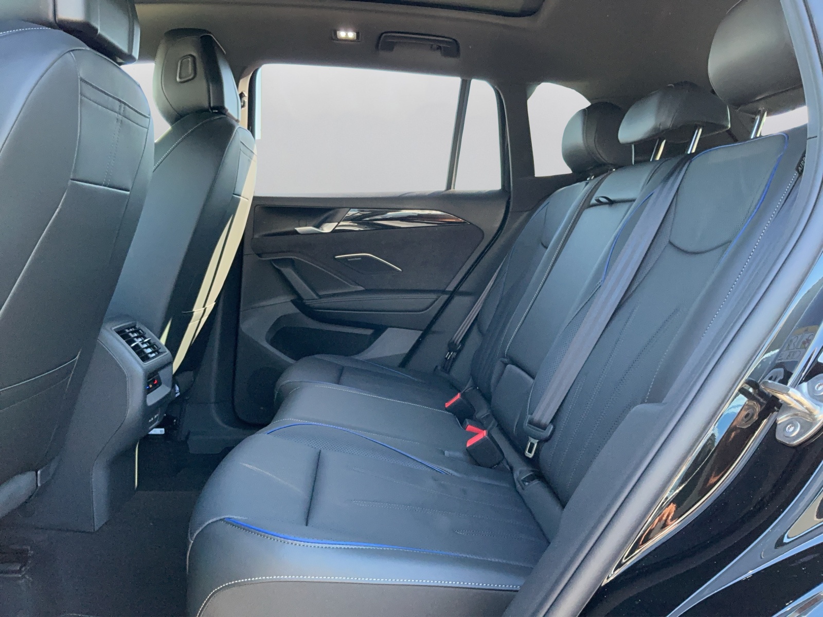 VW Tiguan 1.5 TSI evo2 eHybrid R-Line United DSG-image-10