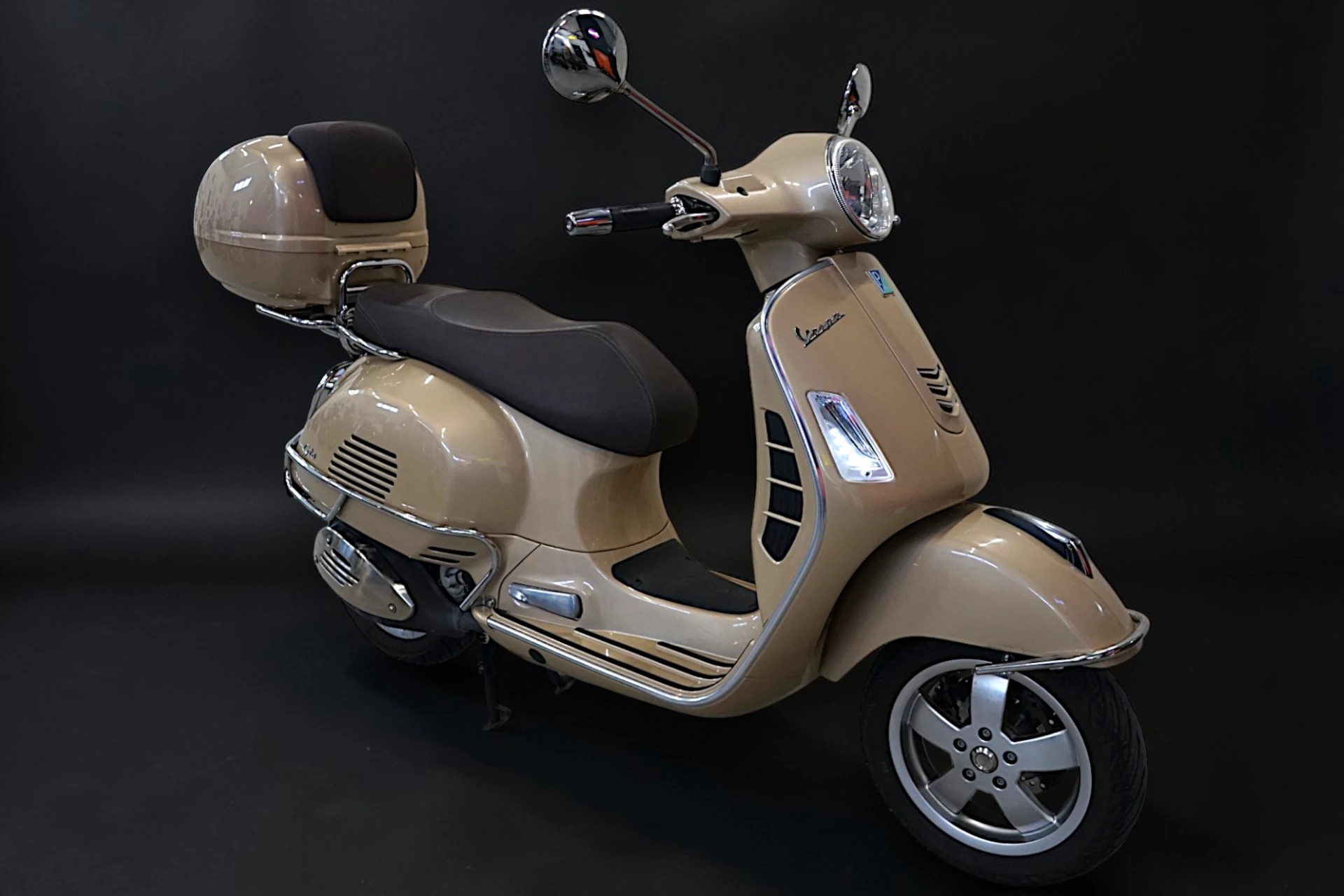 PIAGGIO Vespa GTS Super 300 i.e ABS-image-2