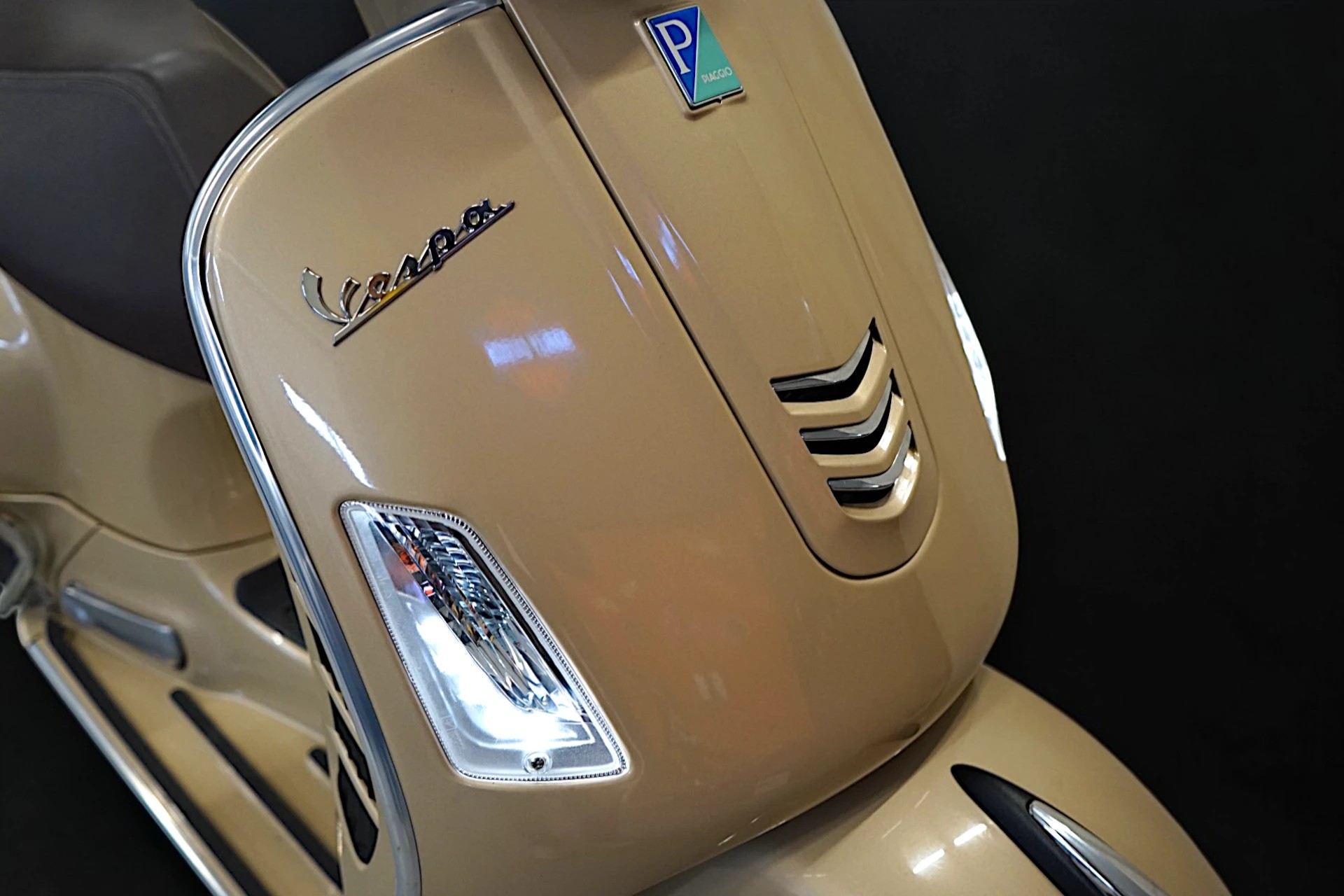 PIAGGIO Vespa GTS Super 300 i.e ABS-image-5