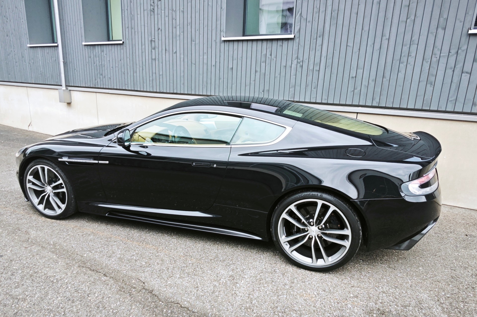 ASTON MARTIN DBS Coupé Touchtronic 2-image-3